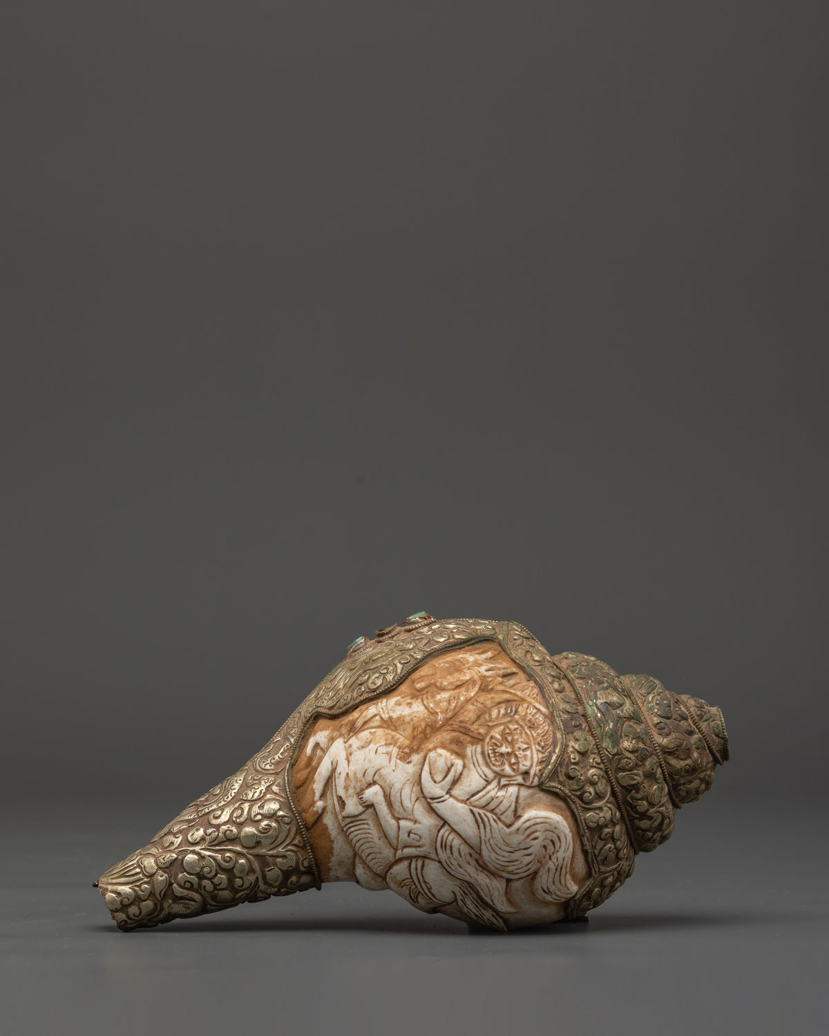 Traditional Ritual Conch Shell | Tibetan Buddhist Altar Offering Shell