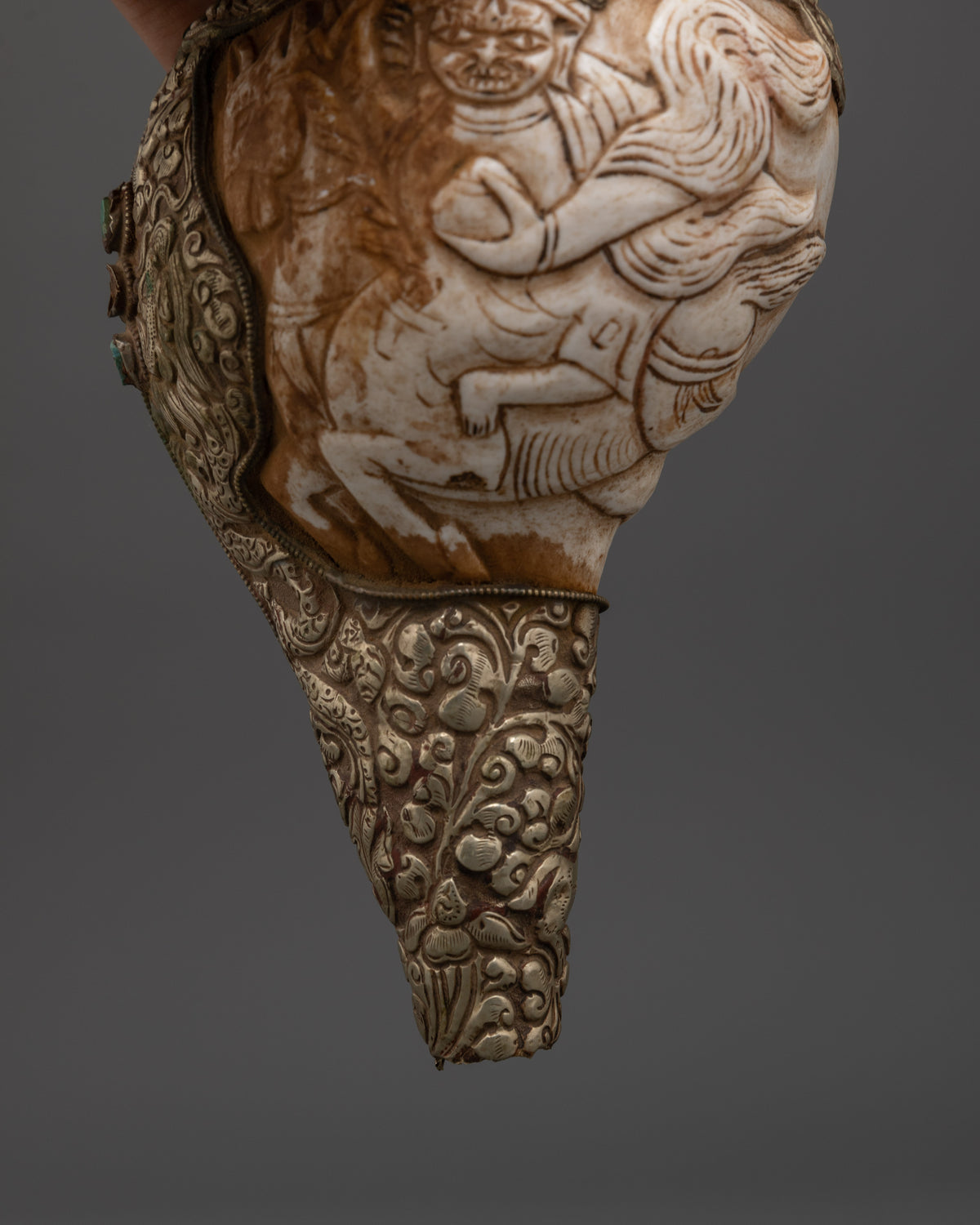 Traditional Ritual Conch Shell | Tibetan Buddhist Altar Offering Shell