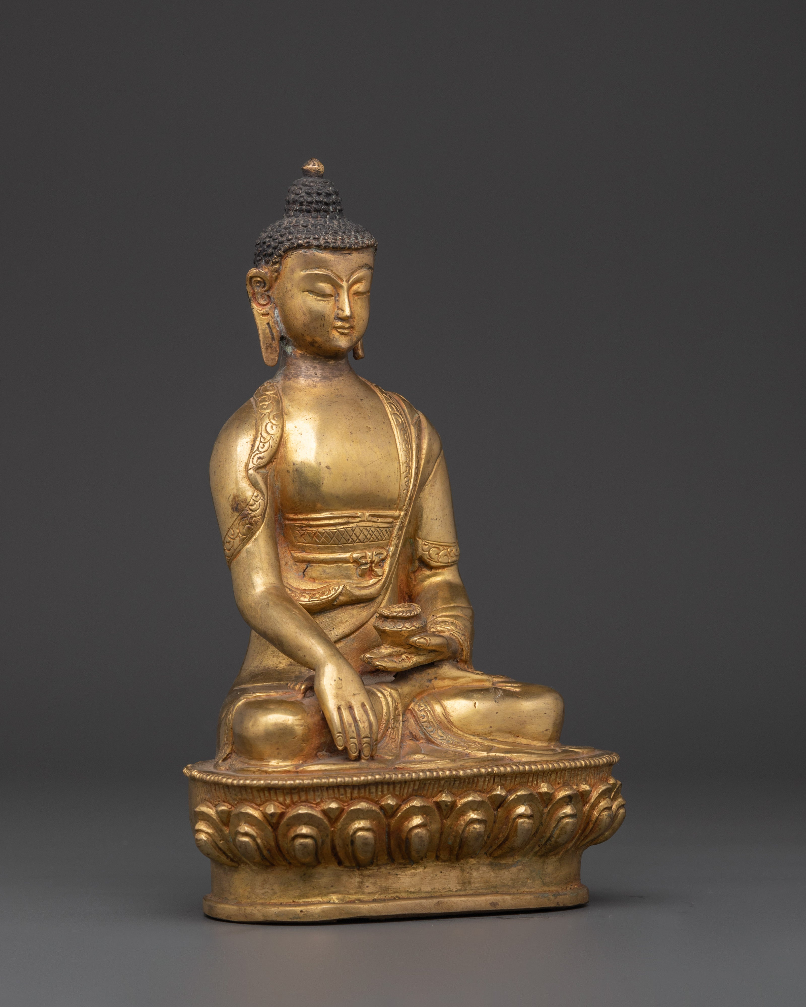 Shakyamuni Buddha Statue for Peace | Handcrafted Gold-Plated Copper Figurine