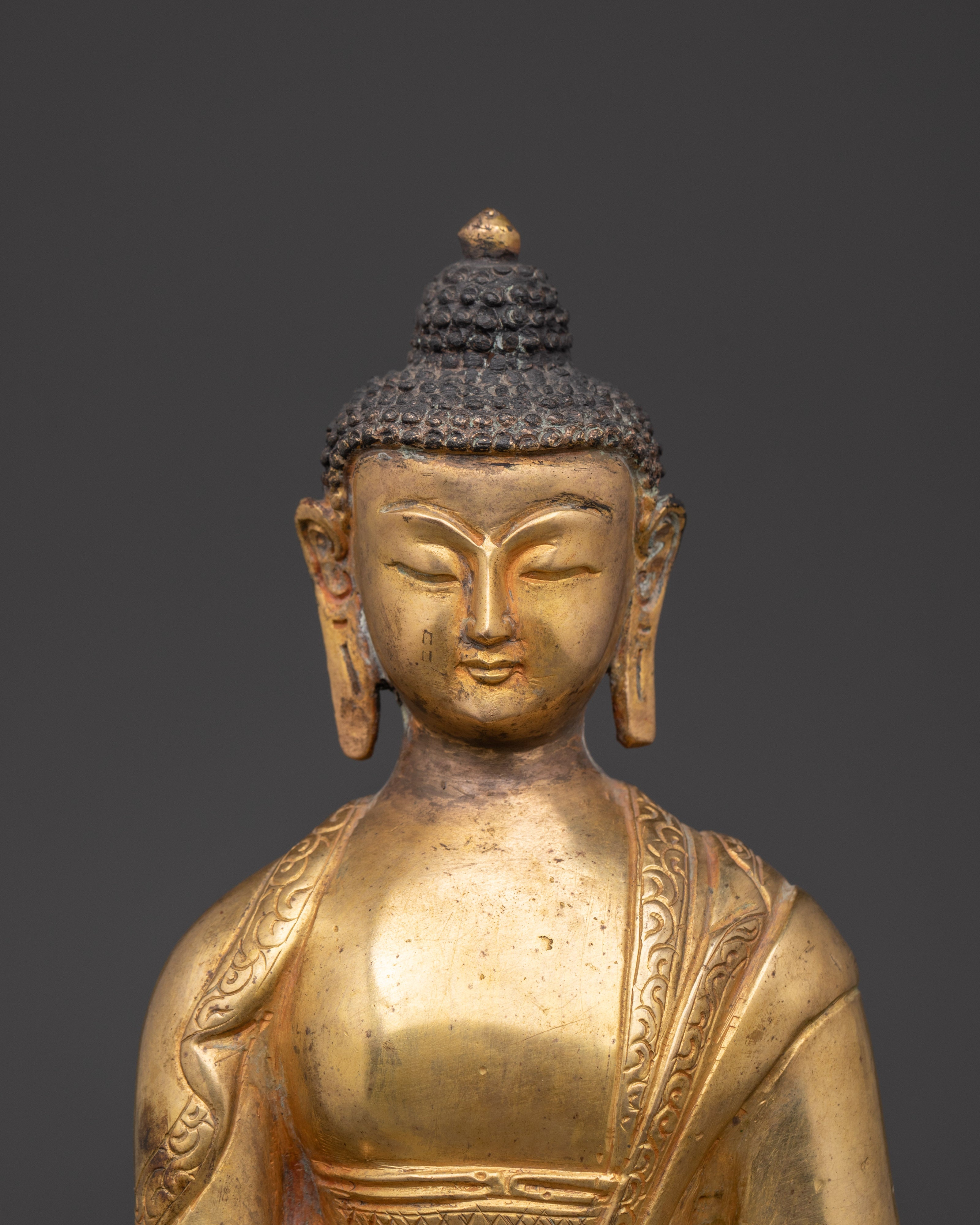 Shakyamuni Buddha Statue for Peace | Handcrafted Gold-Plated Copper Figurine