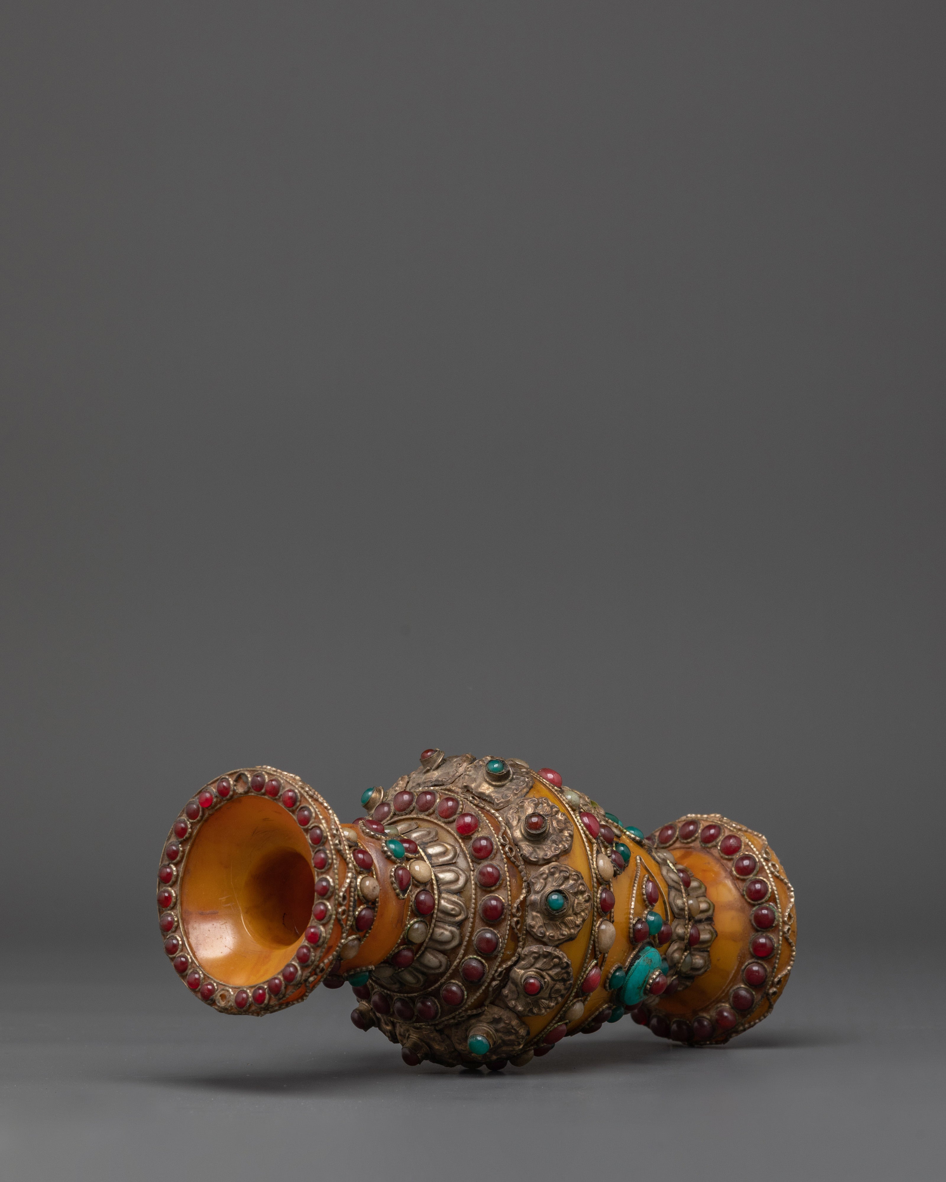 Decorative Flower Vase | Handcrafted White Metal Vase for Decoration