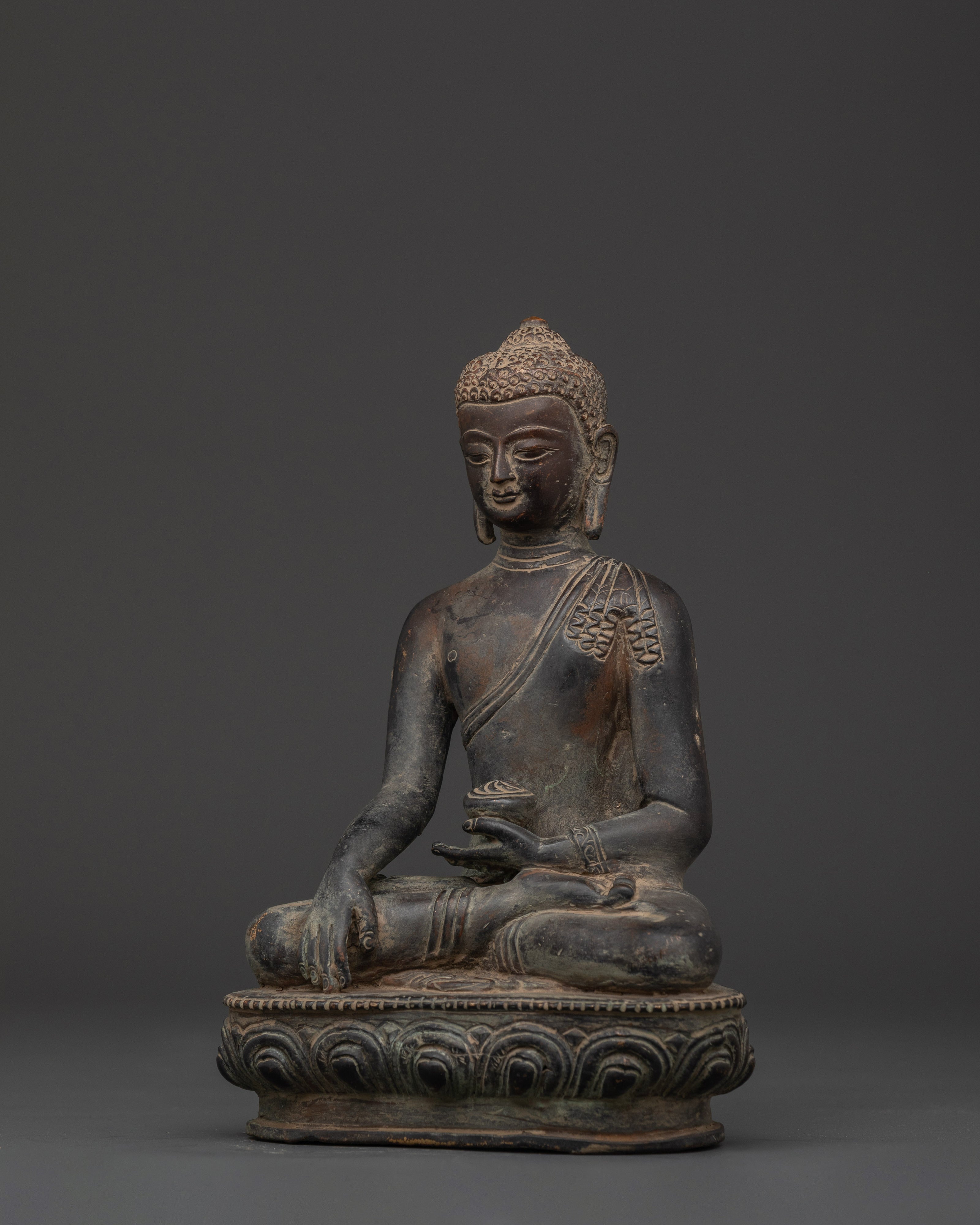 Peaceful Shakyamuni Buddha Statue | Buddha for Enlightenment and Inner Peace