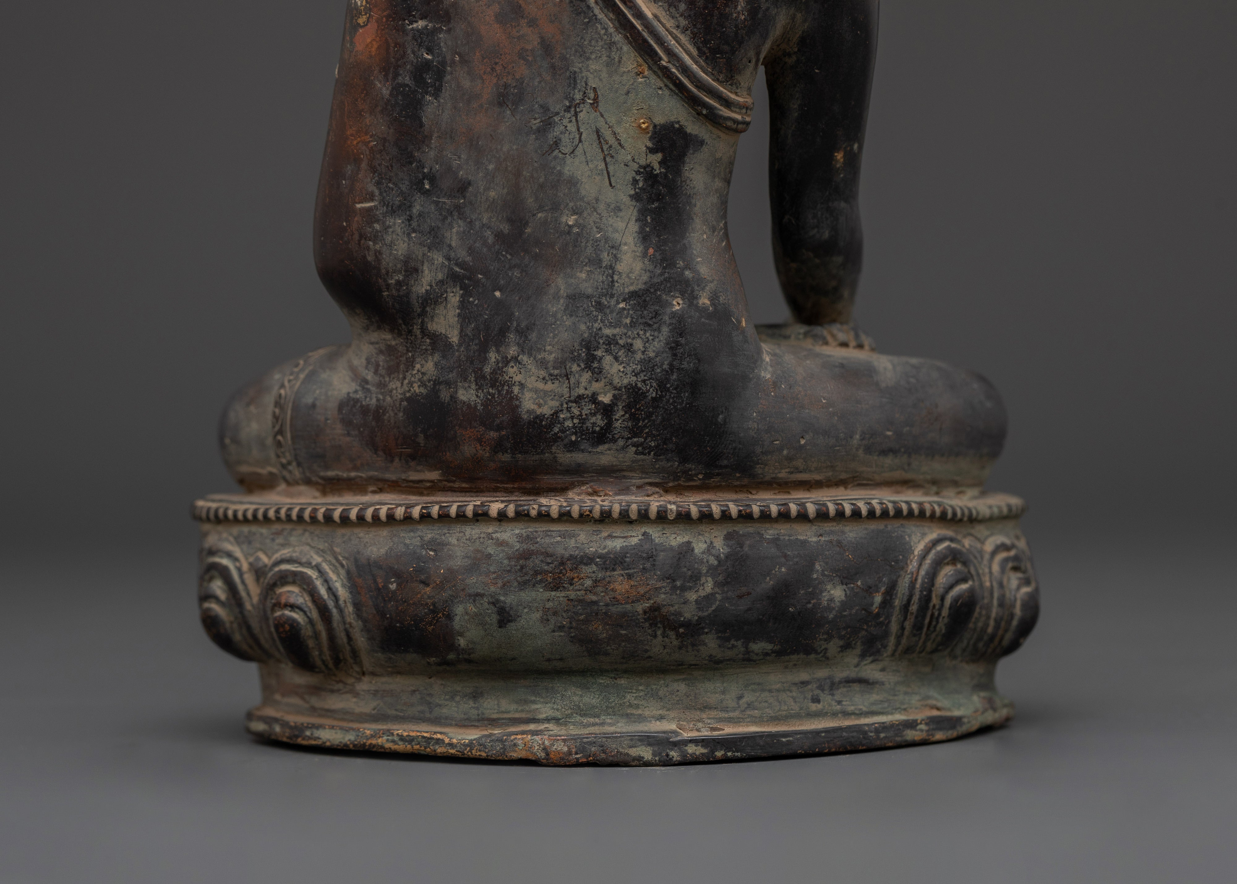 Peaceful Shakyamuni Buddha Statue | Buddha for Enlightenment and Inner Peace