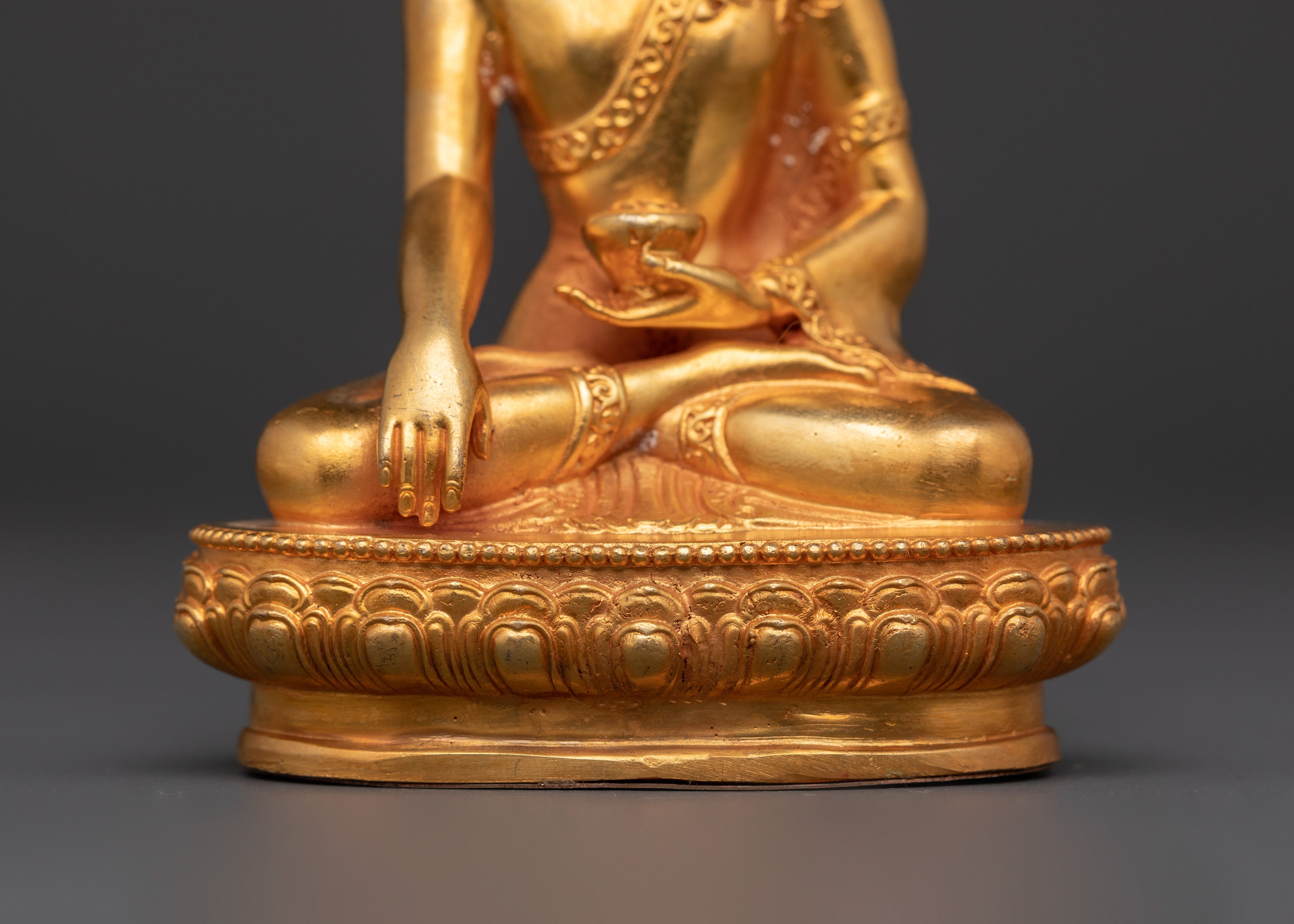 Shakyamuni Buddha Peaceful Decor Statue | Meditation & Enlightenment Symbol