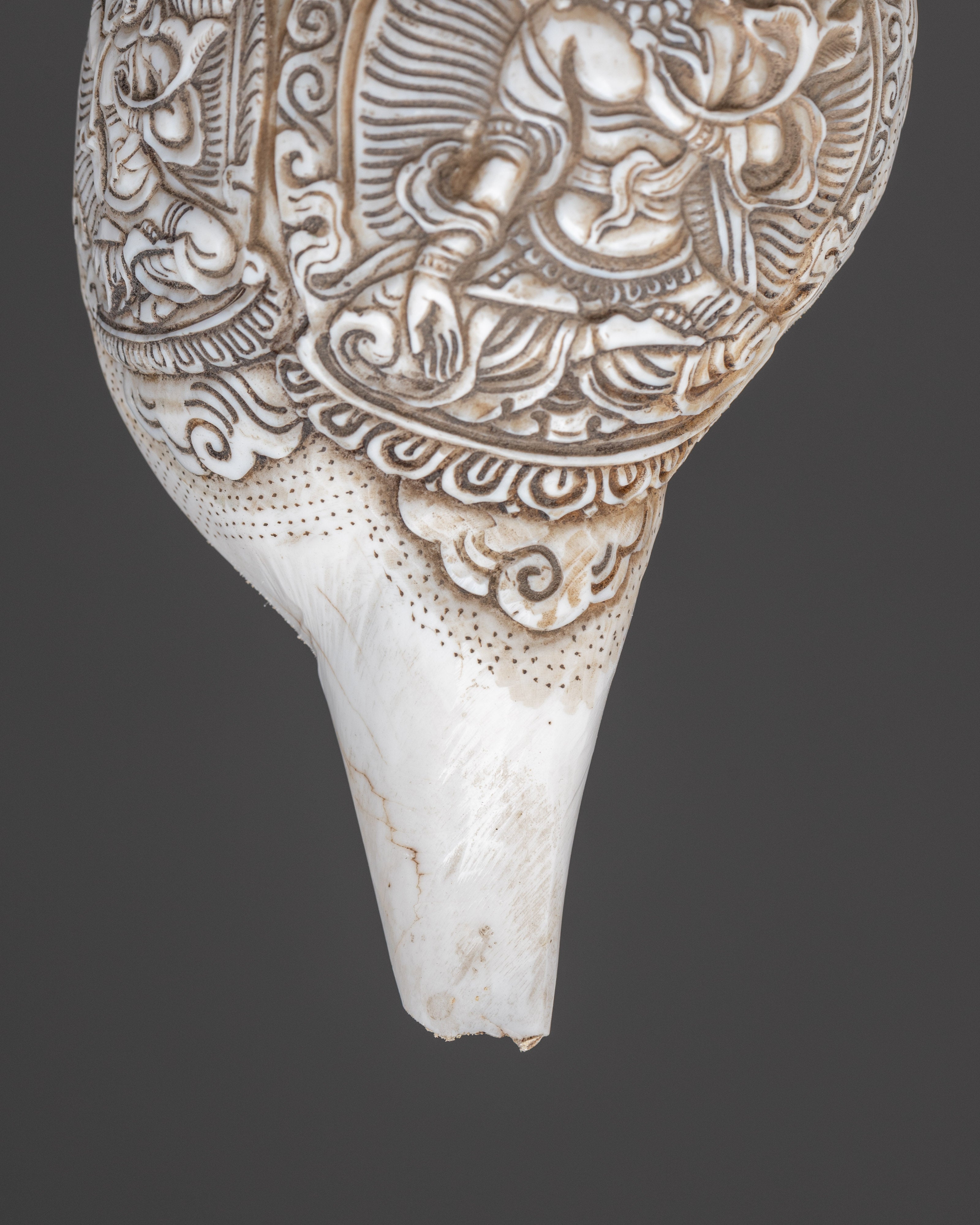 Hand-carved Avalokiteshvara Design Conch Shell | Sacred Buddhist Spiritual Artifact