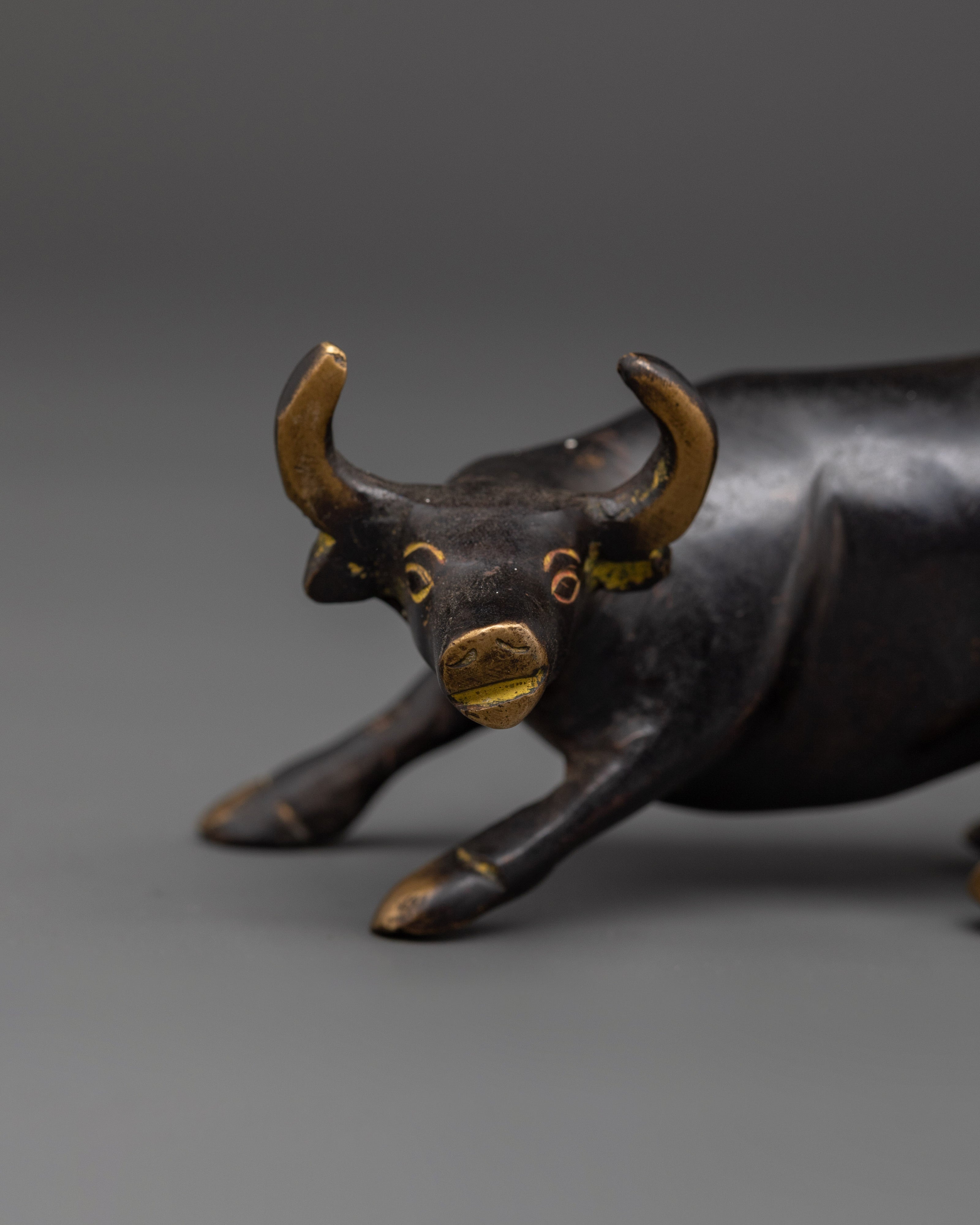 Bull Sculpture for Decor | Symbol of Strength