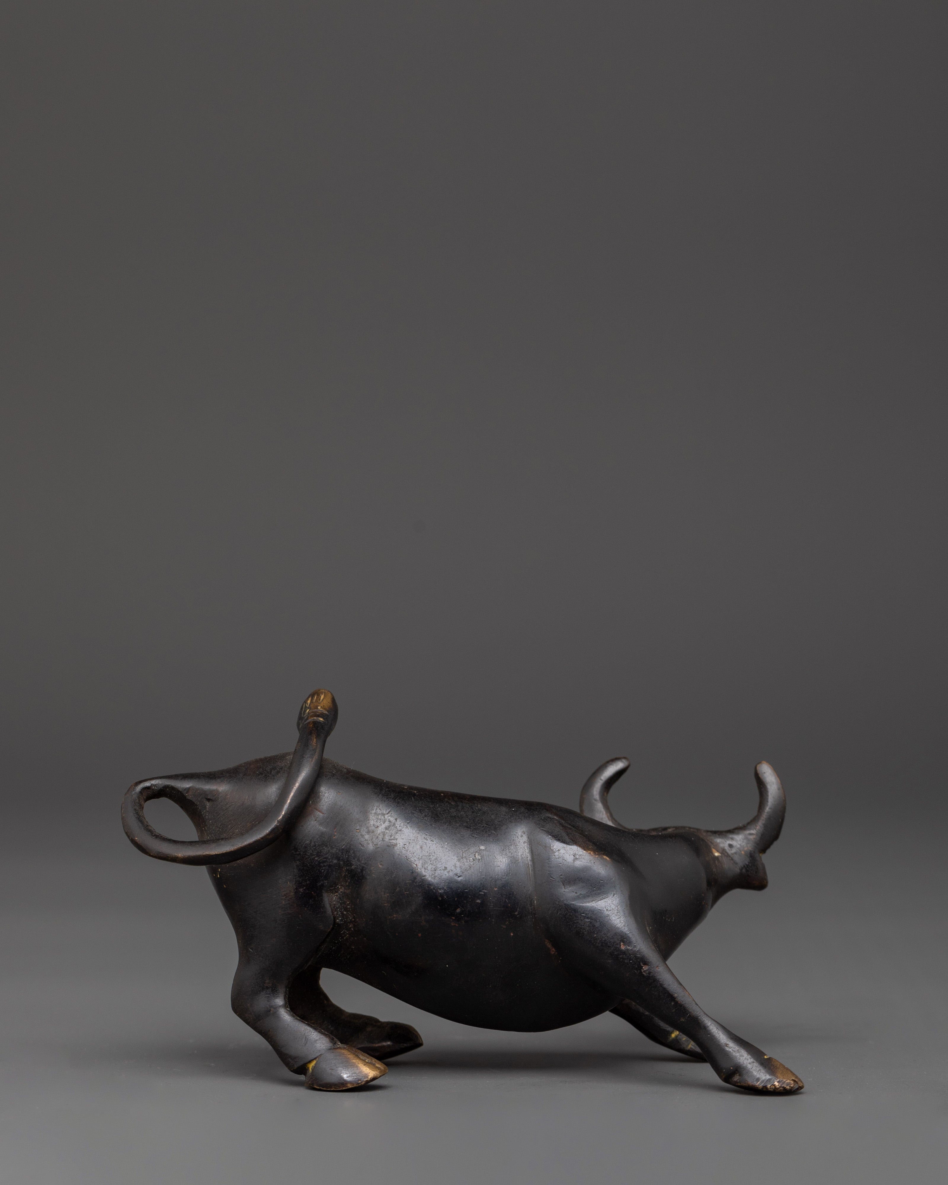 Bull Sculpture for Decor | Symbol of Strength