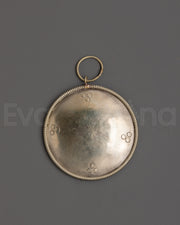 Melong Mirror