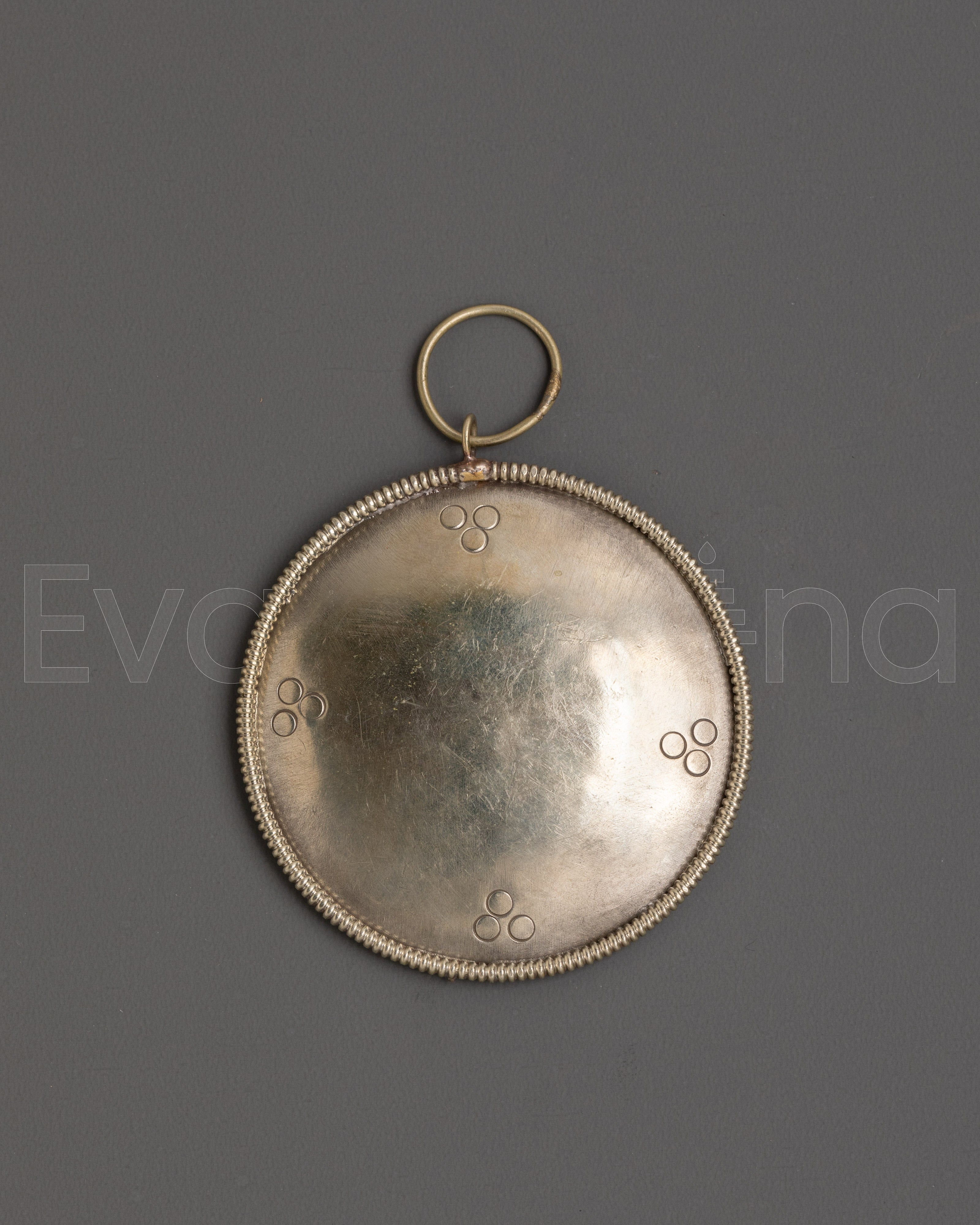 Melong Mirror