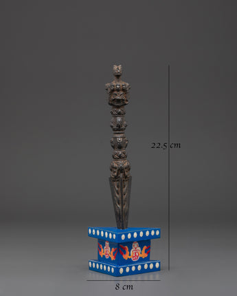 handmade-three-sided-dagger