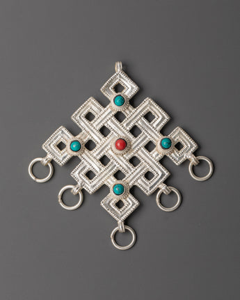 handcrafted-endless-knot-with-artificial-stones