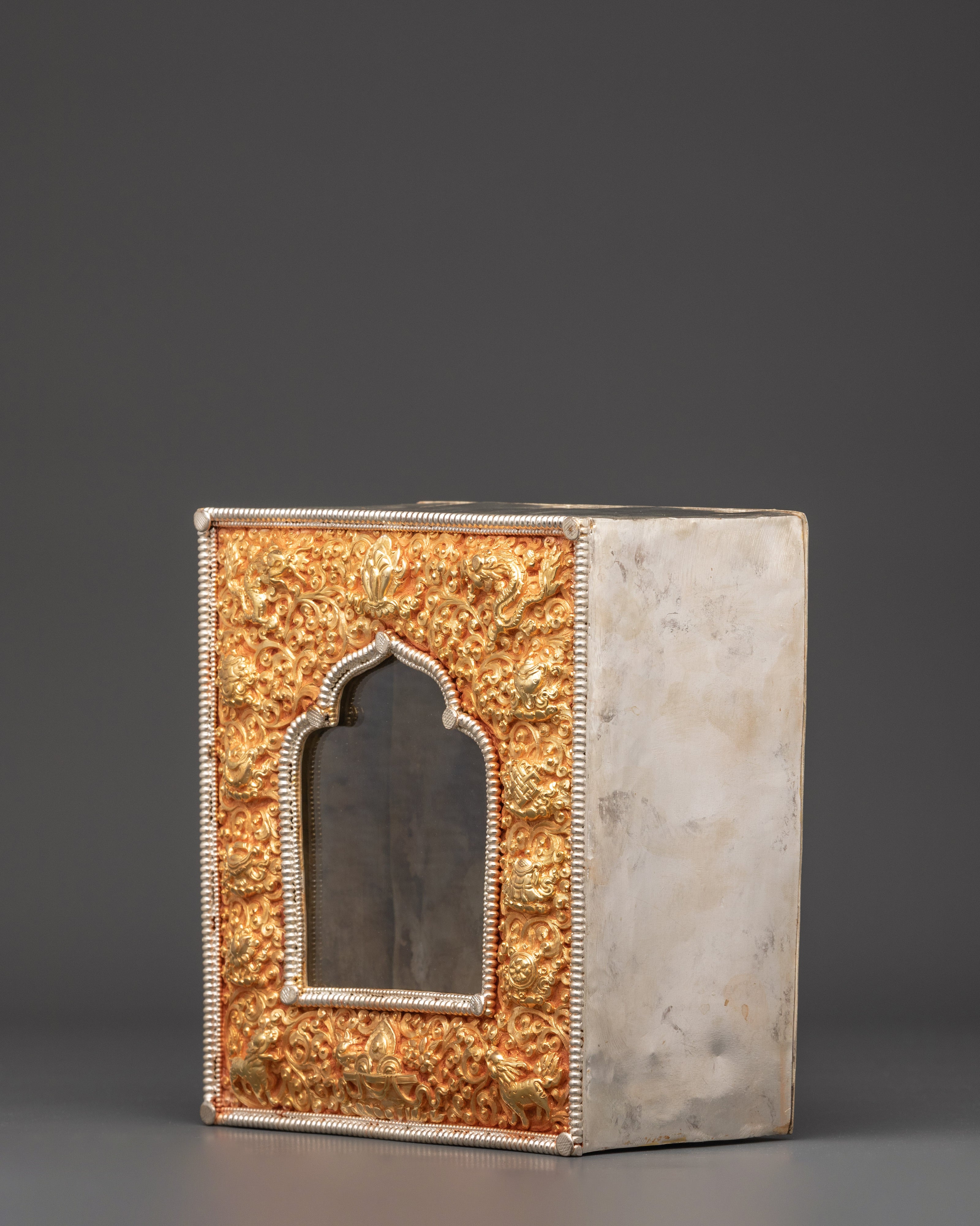 Tibetan Meditation Ghau Prayer Box | Buddhist Altar Shrine