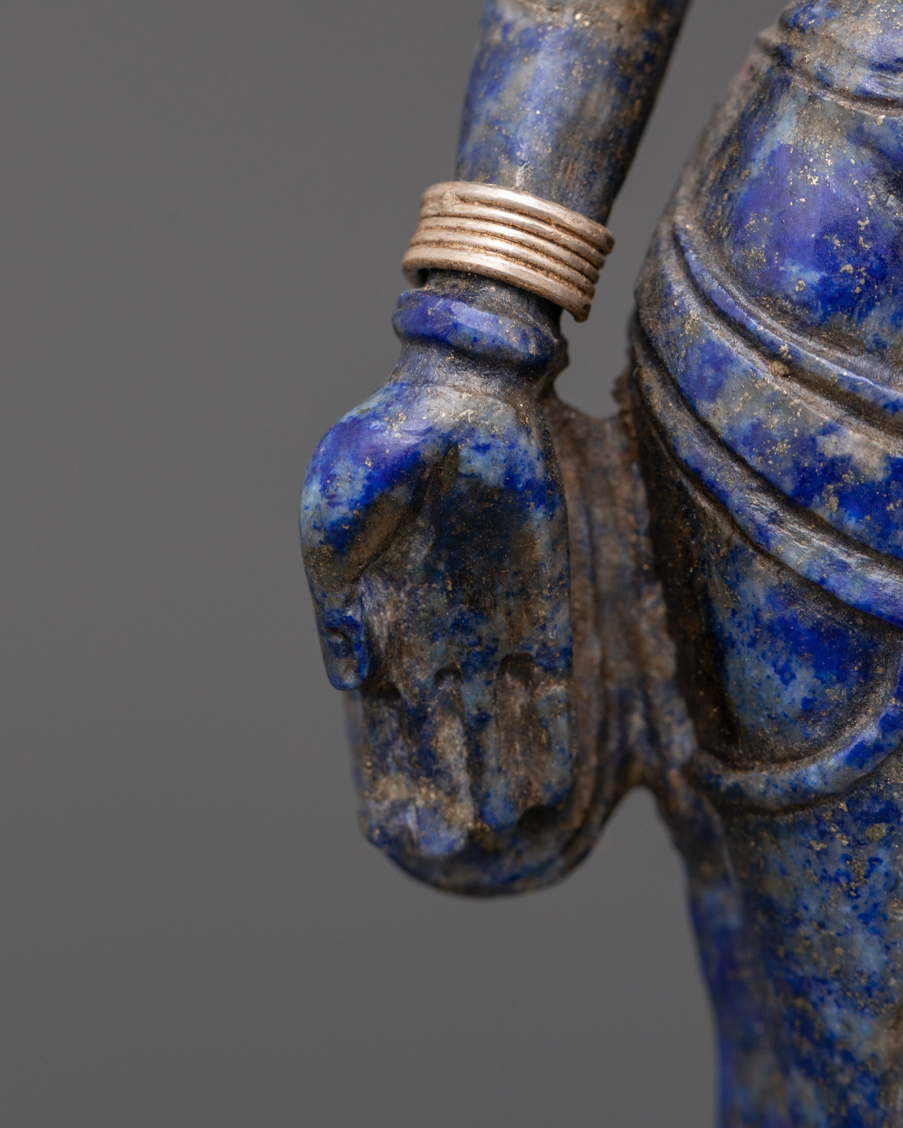 Sacred Lokeshvara Bodhisattva Statue | Radiating Boundless Love and Healing Blessings