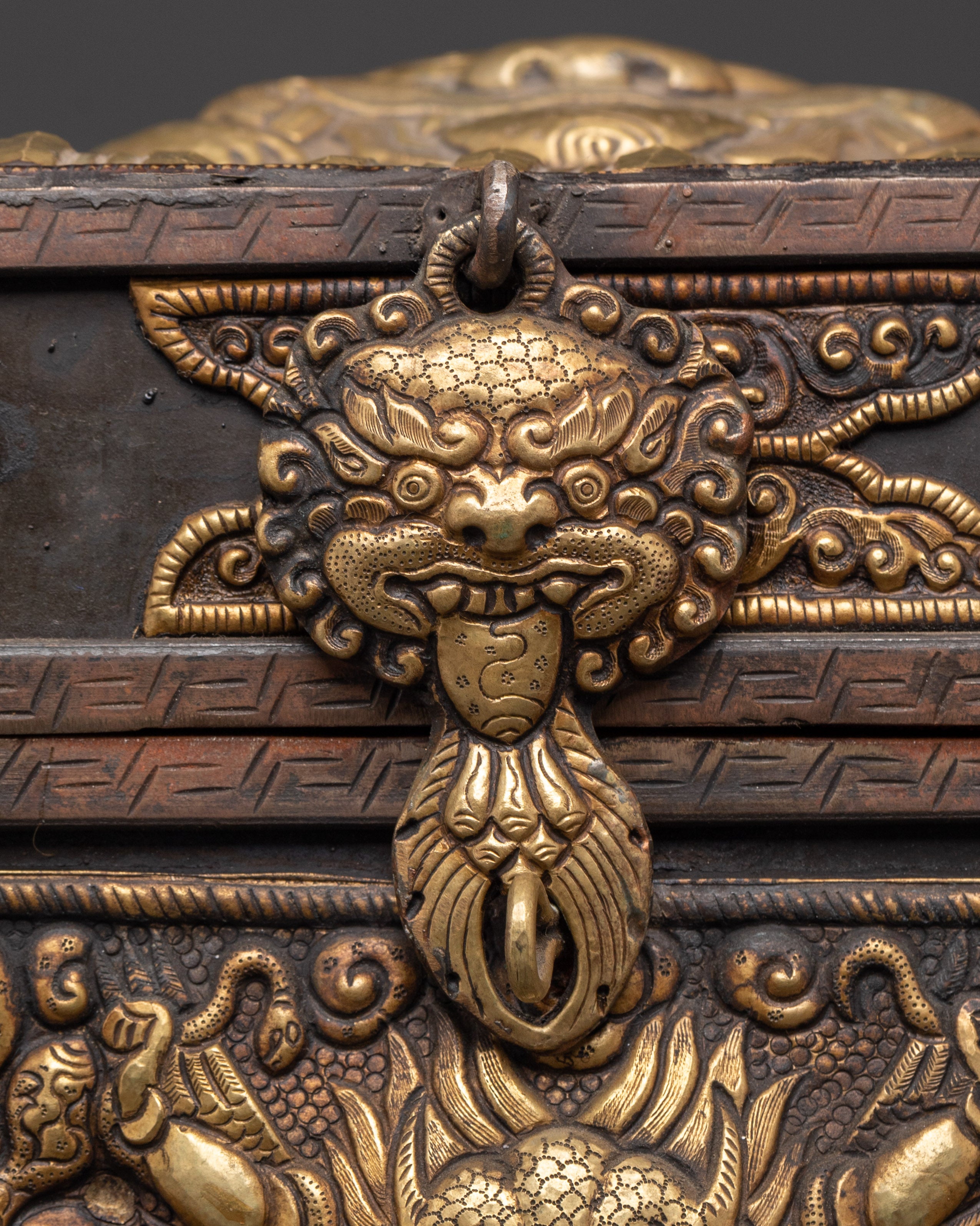Buddhist Meditation Treasure Box | Spiritual Altar Storage Chest for Rituals & Offerings
