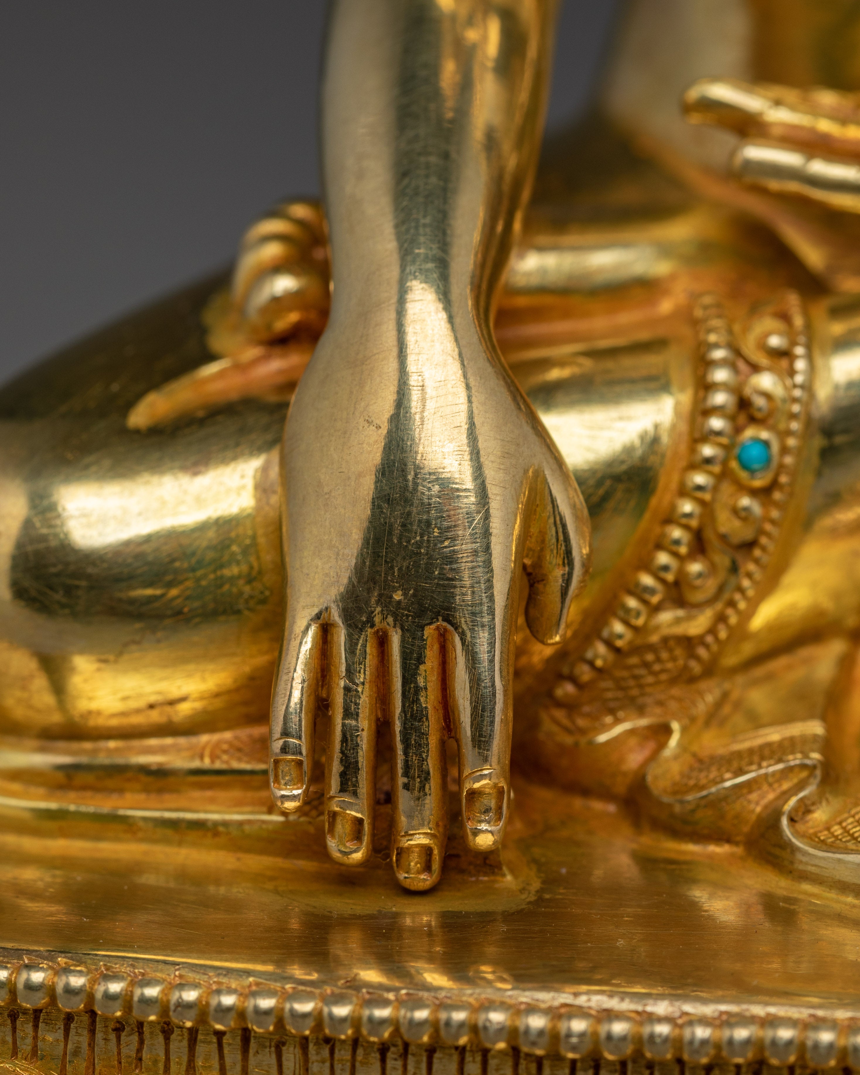 Tathagata Shakyamuni Buddha Sculpture | Gold-Plated Copper Buddha Statue