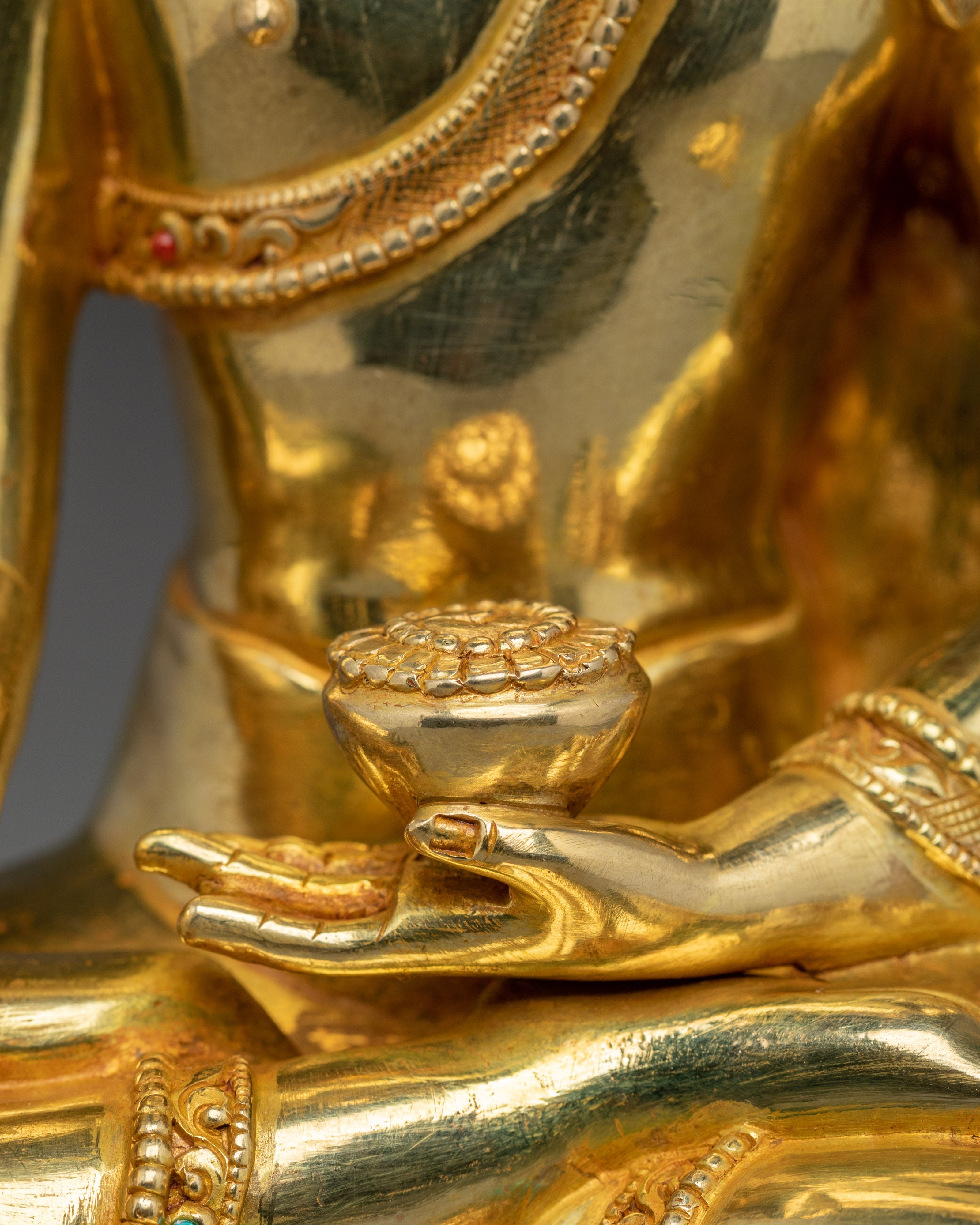 Tathagata Shakyamuni Buddha Sculpture | Gold-Plated Copper Buddha Statue