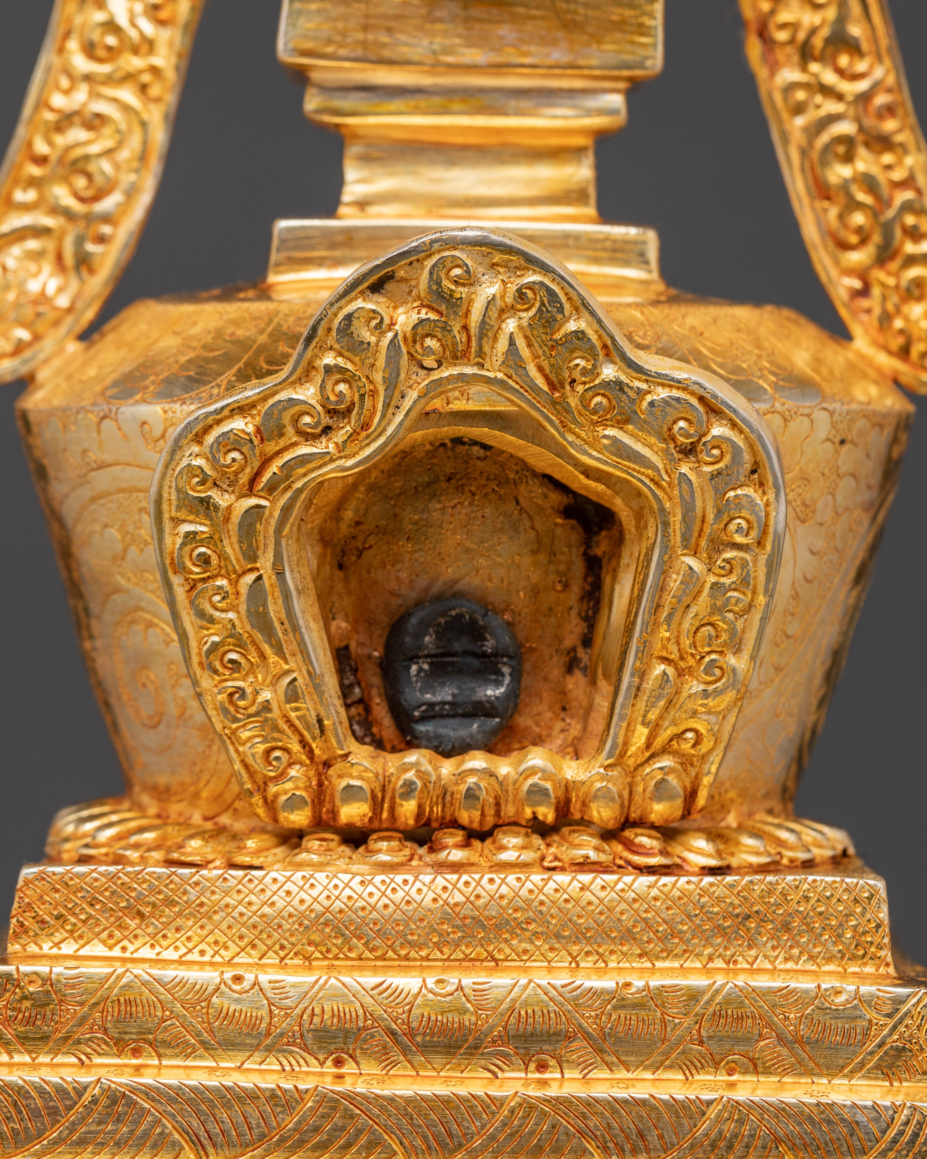 Traditional Tibetan Stupa for Peaceful Environment | Meditation Altar Decor