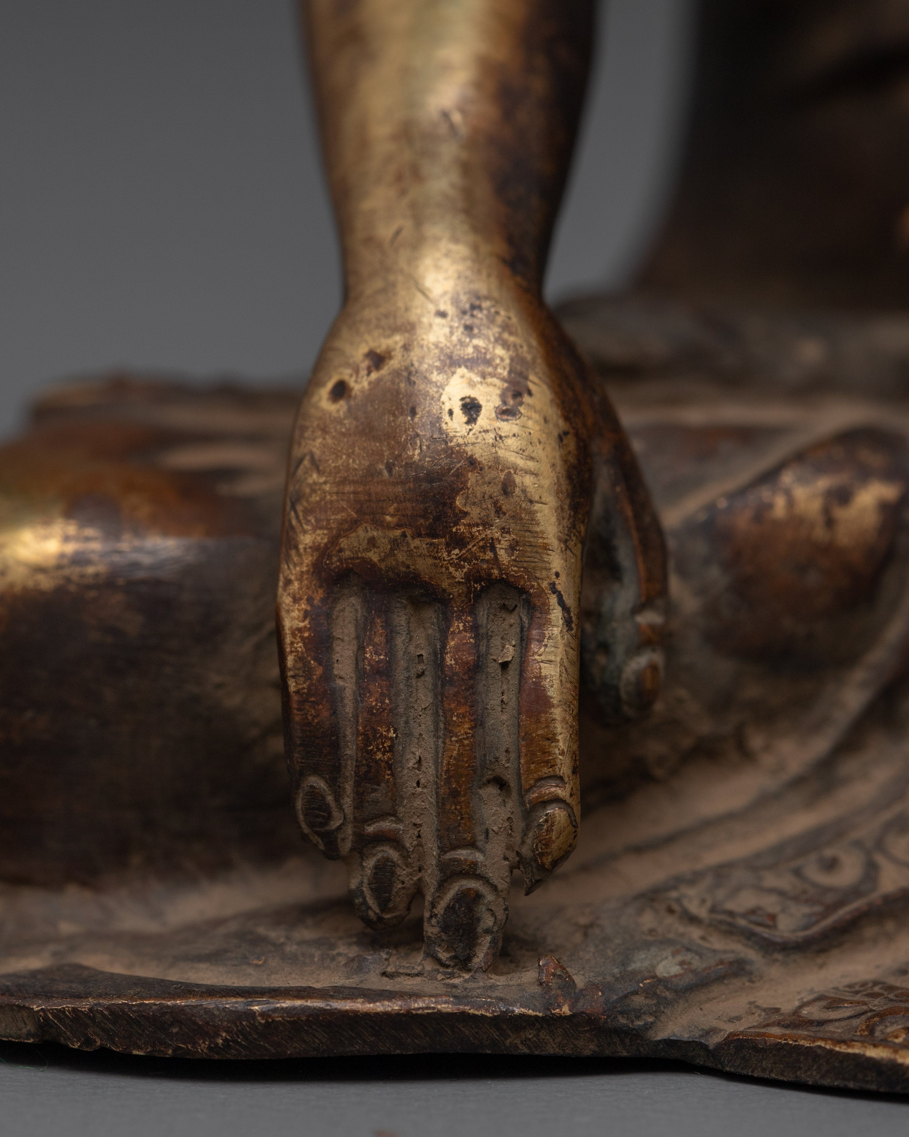 Sacred Dharma Symbol Shakyamuni Buddha Statue | Buddhist Enlightened Teacher