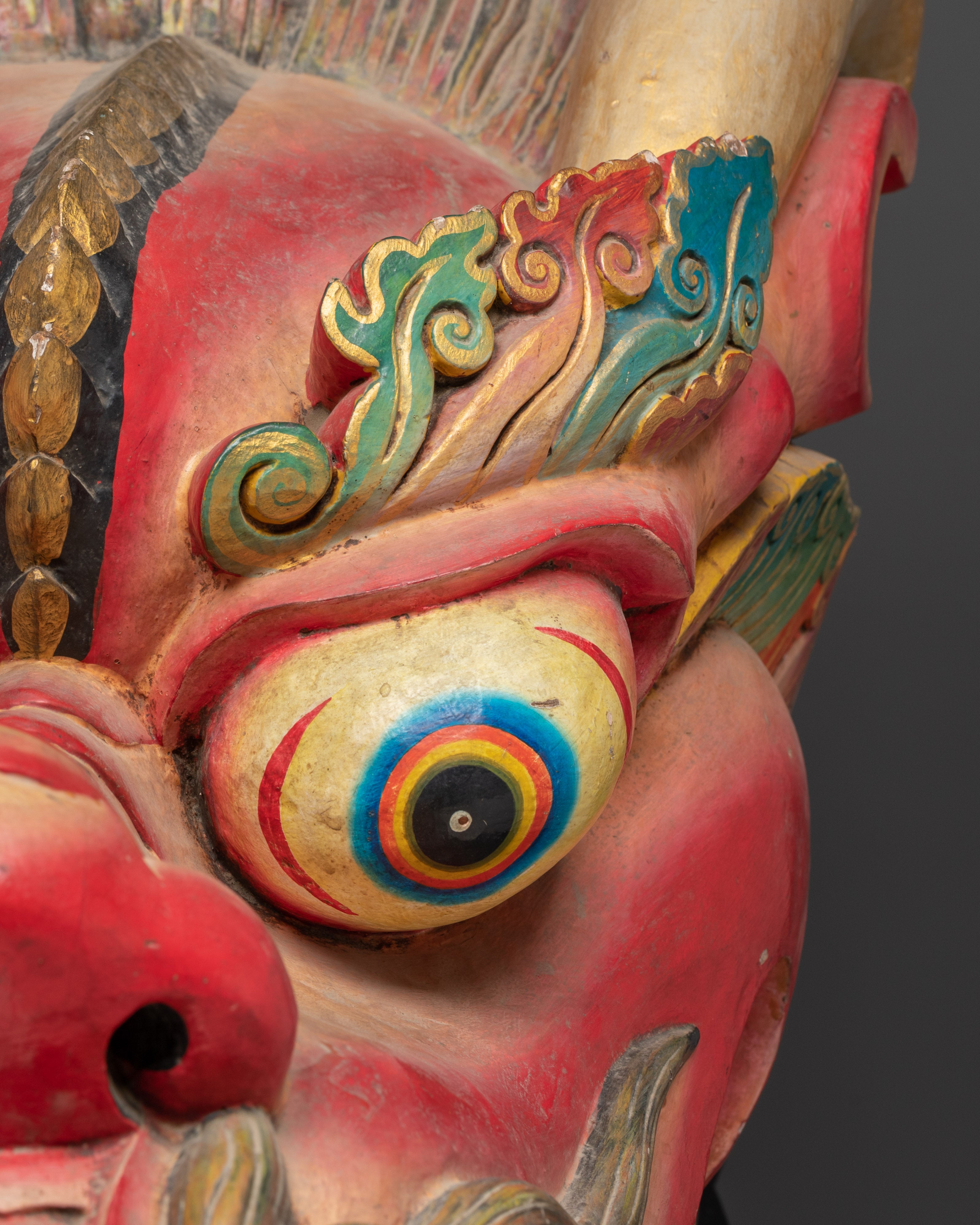 Wall Decor With Horns And Teeth | Handcrafted Art