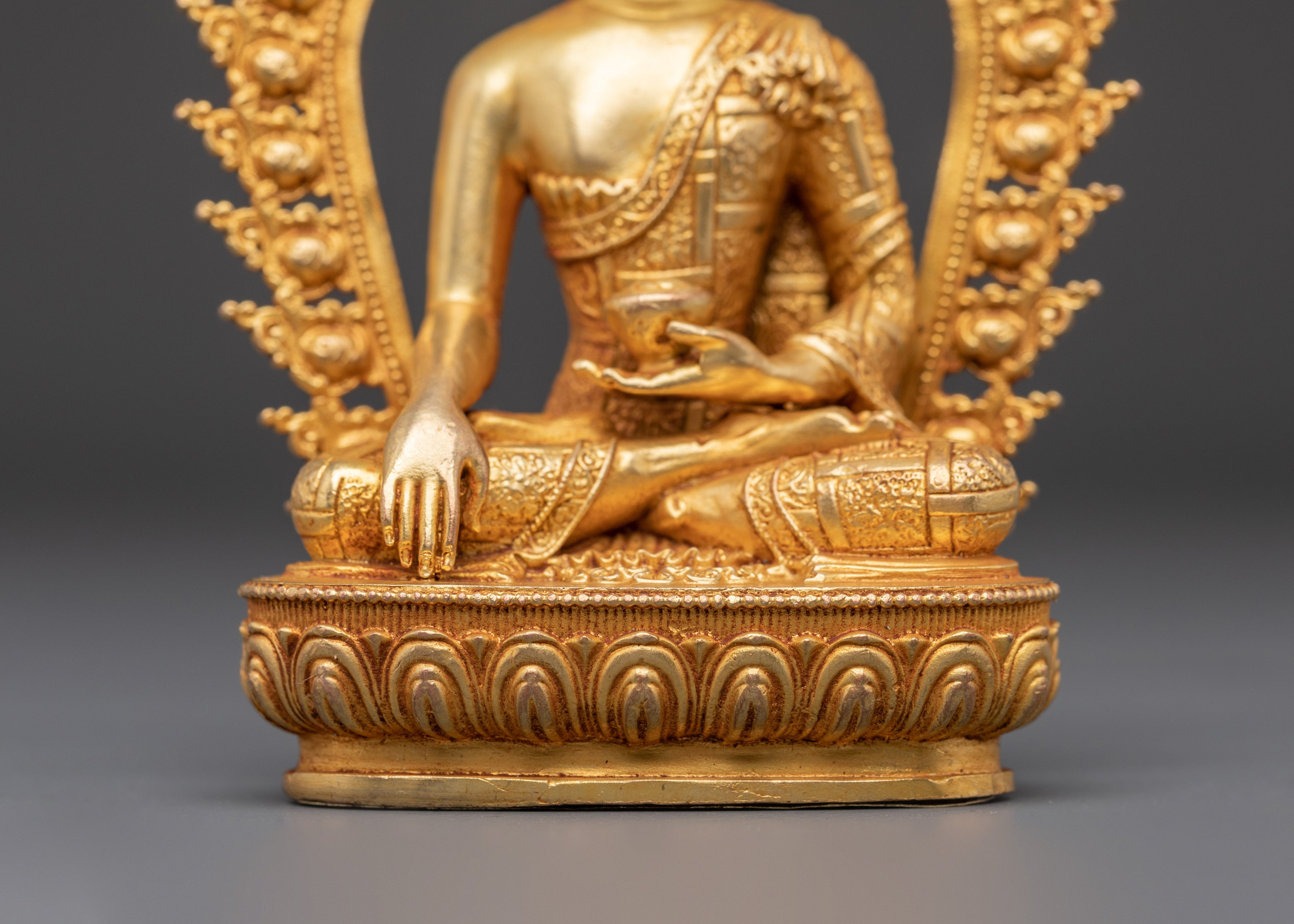 Meditating Buddha Shakyamuni Sculpture | Seated Enlightenment Pose