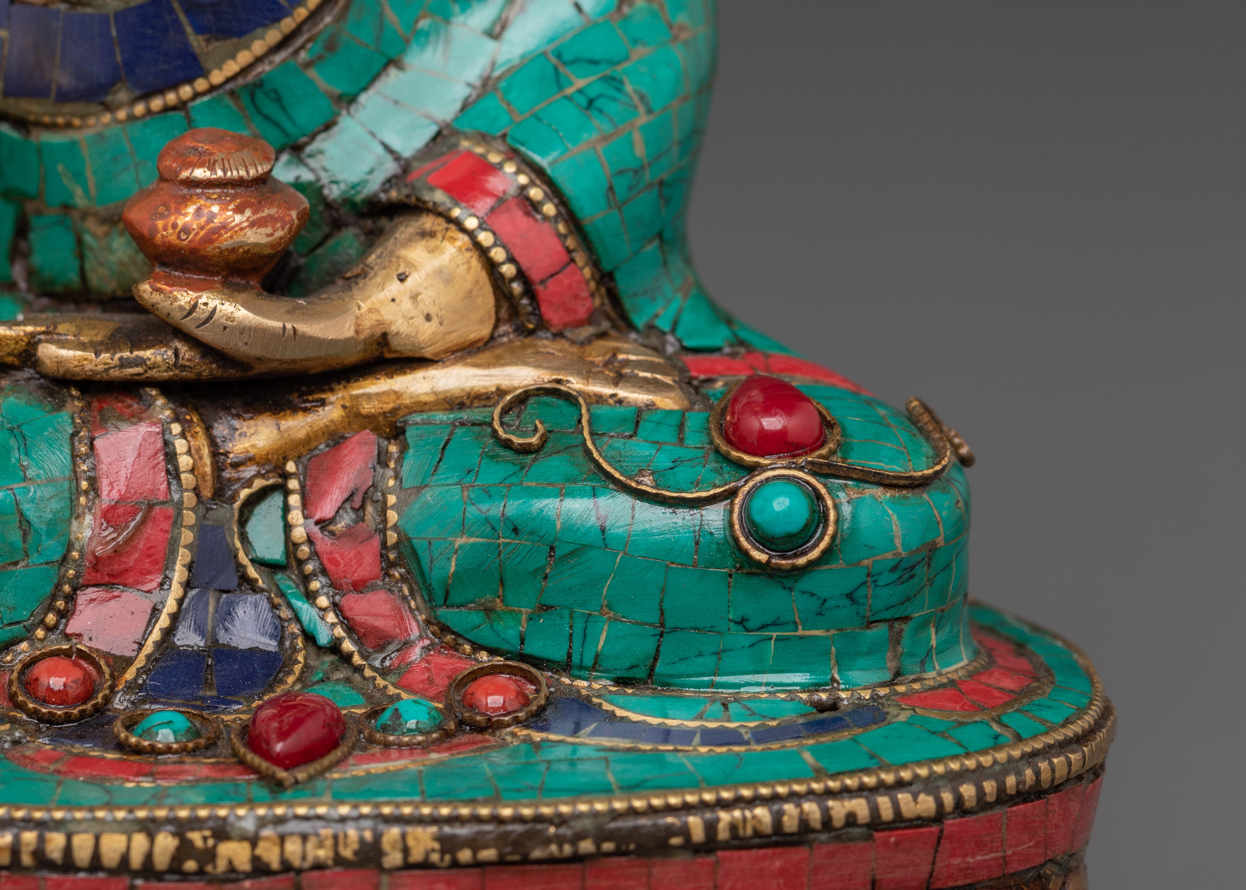 Enlightened Shakyamuni Buddha Figurine | Spiritual Buddha Statue for Meditation
