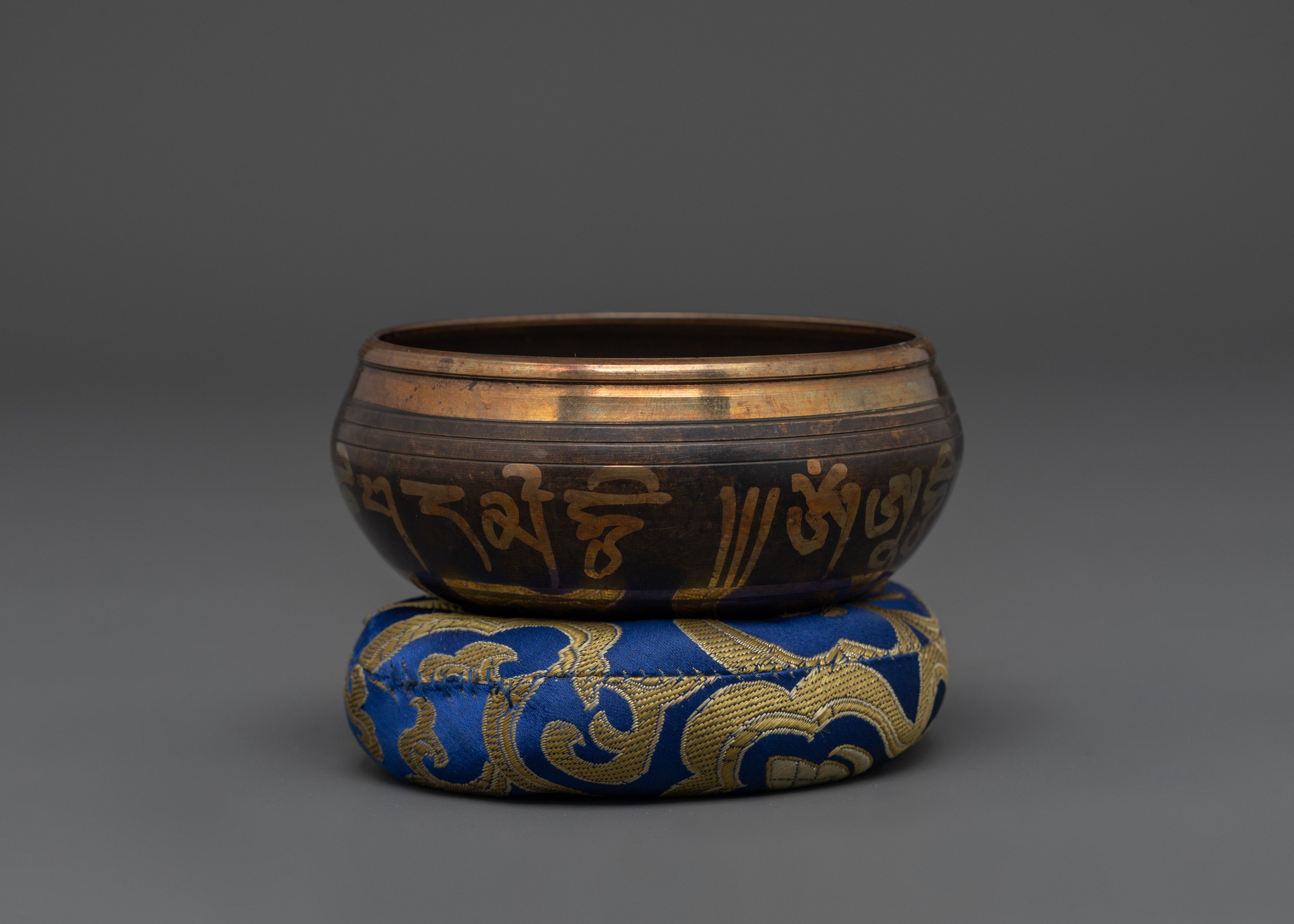 Hand-Crafted Traditional Singing Bowl | Tibetan Sound Healing & Mindfulness Decor