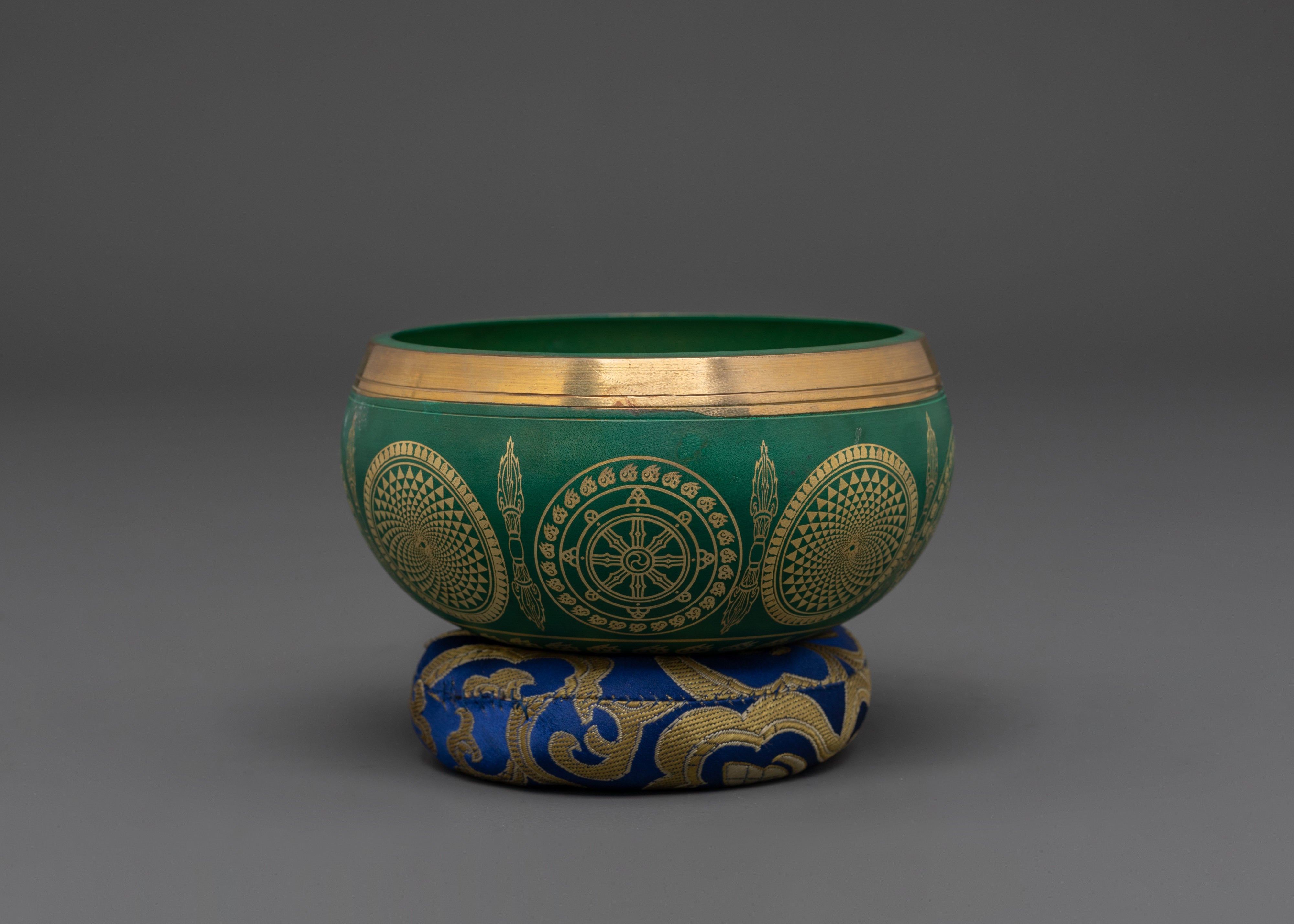 Tibetan Singing Bowl for Meditation | Chakra Healing & Mindfulness Decor