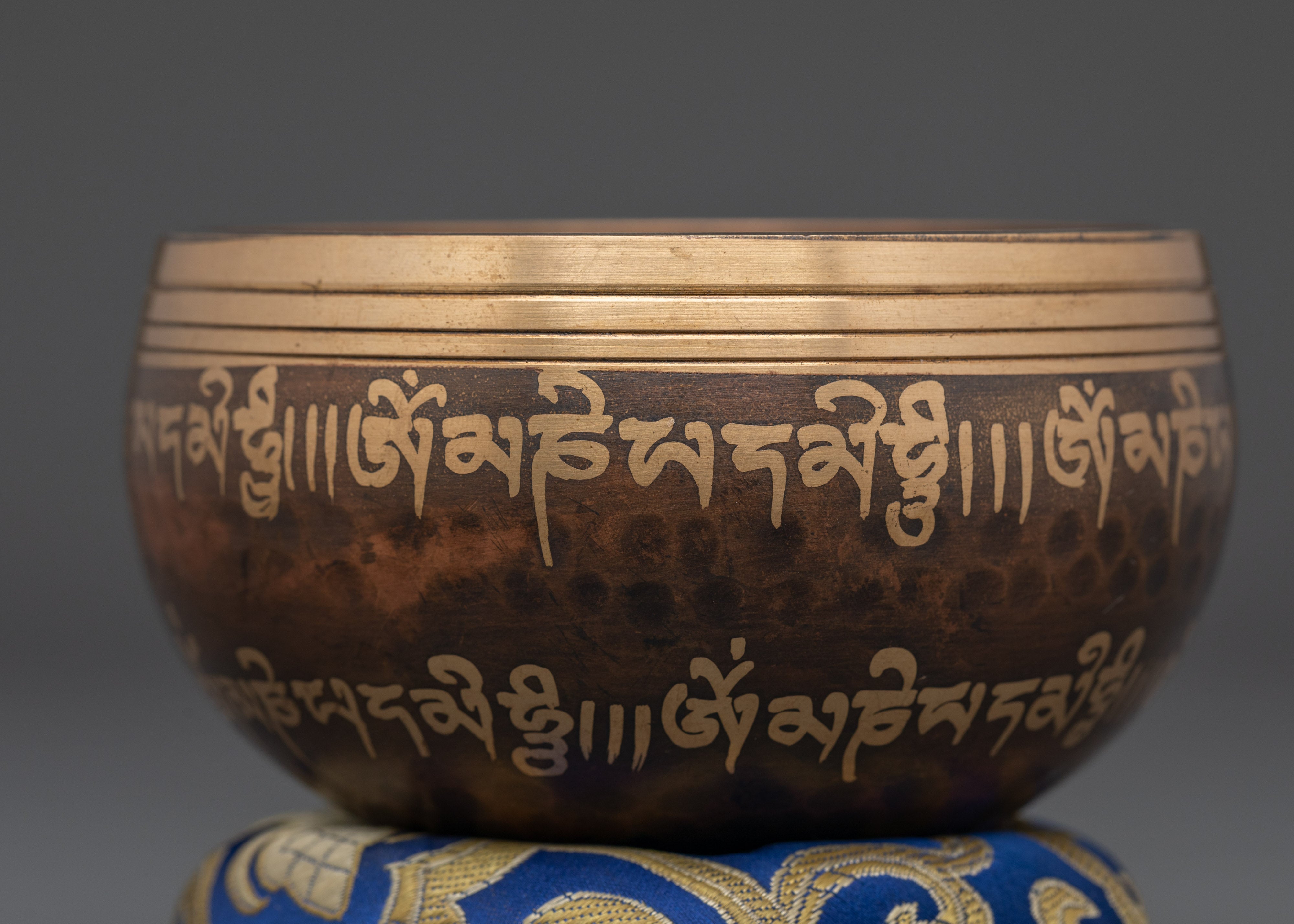 Energy Healing Singing Bowl | Chakra Balancing & Meditation Decor