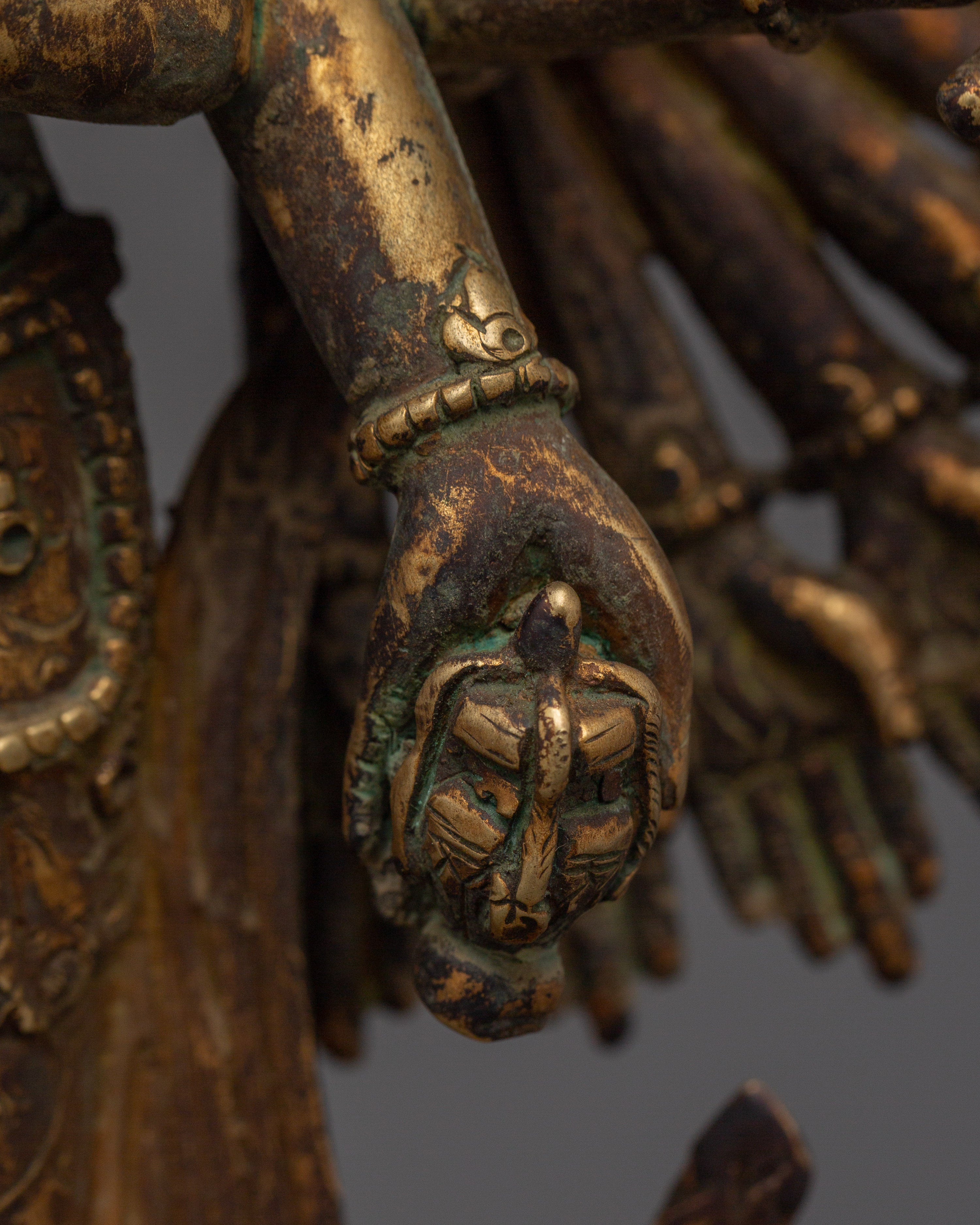 Tibetan 1000 Armed Chenrezig Statue | Divine Protector of Compassion