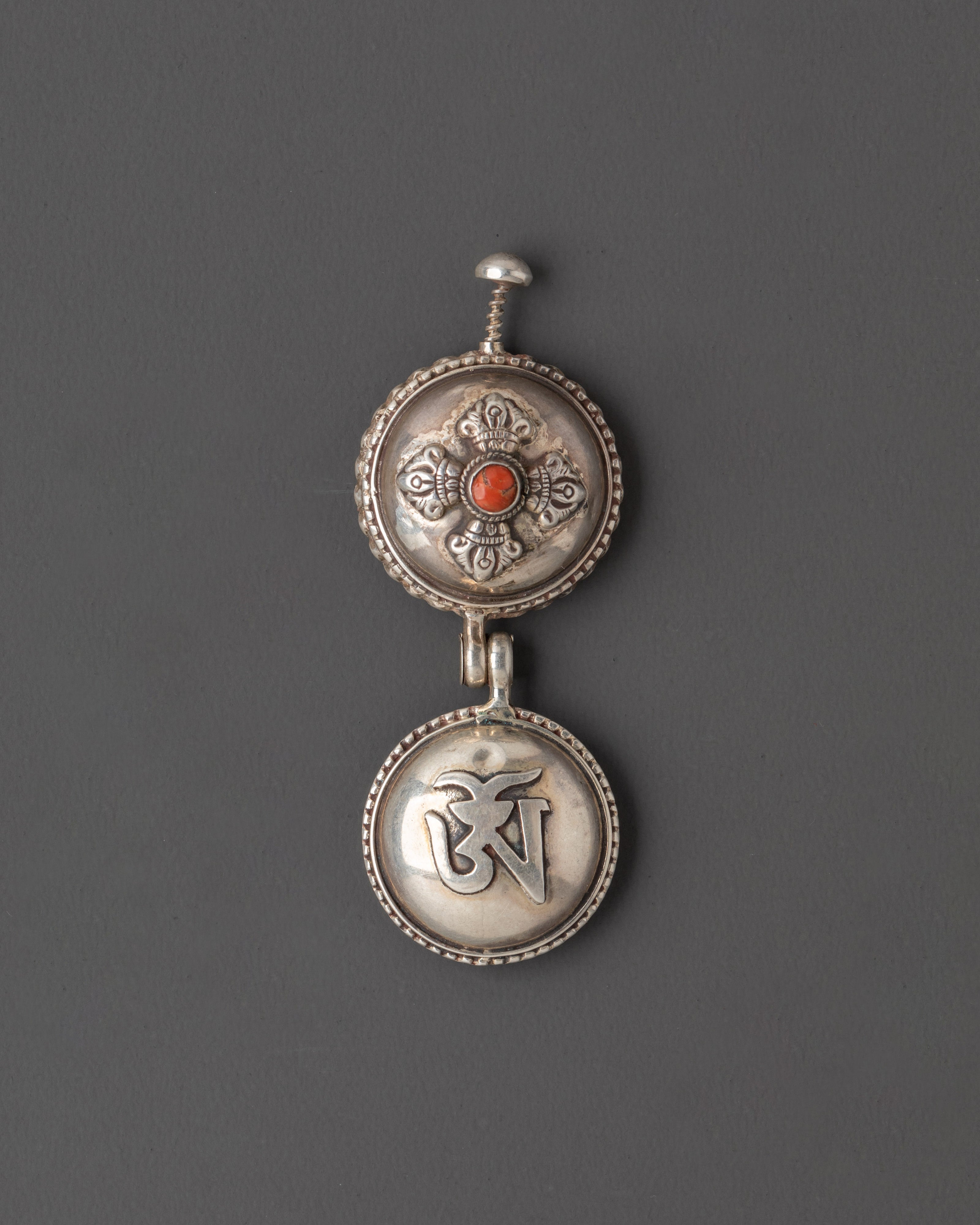 Buddhist Prayer Box Necklace | Nec16983ENRGhauboxlocketklace with Coral Inlay