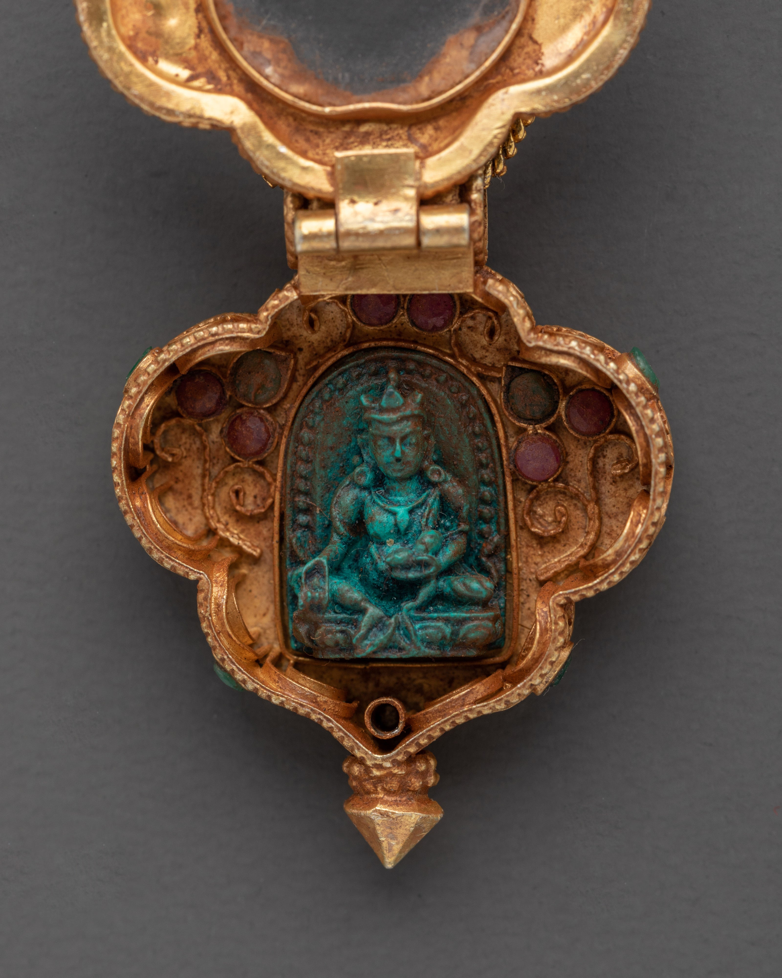Spiritual Ghau Prayer Box Locket | Tibetan Amulet for Protection