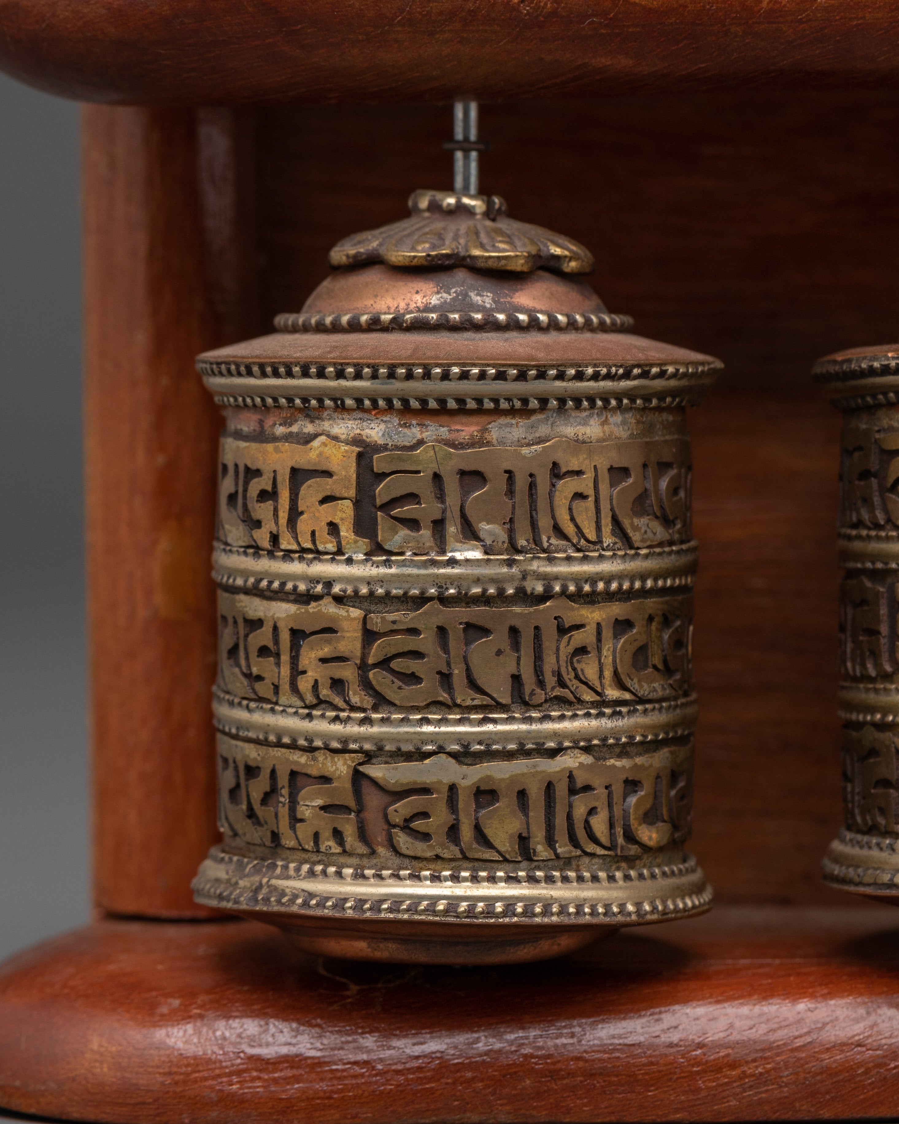 Buddhist Spiritual Prayer Wheel | Sacred Mantra Wheel for Peace