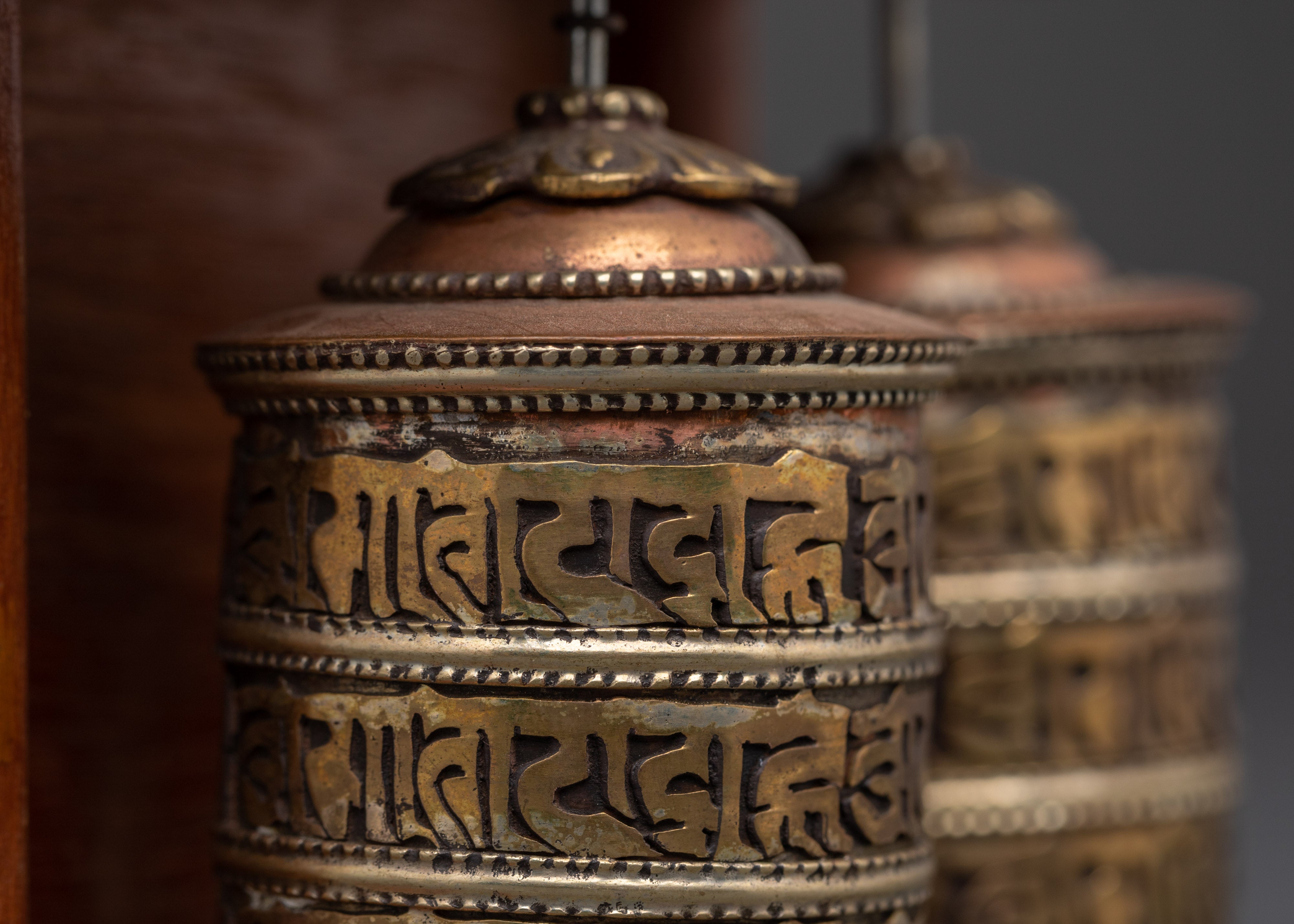 Buddhist Spiritual Prayer Wheel | Sacred Mantra Wheel for Peace