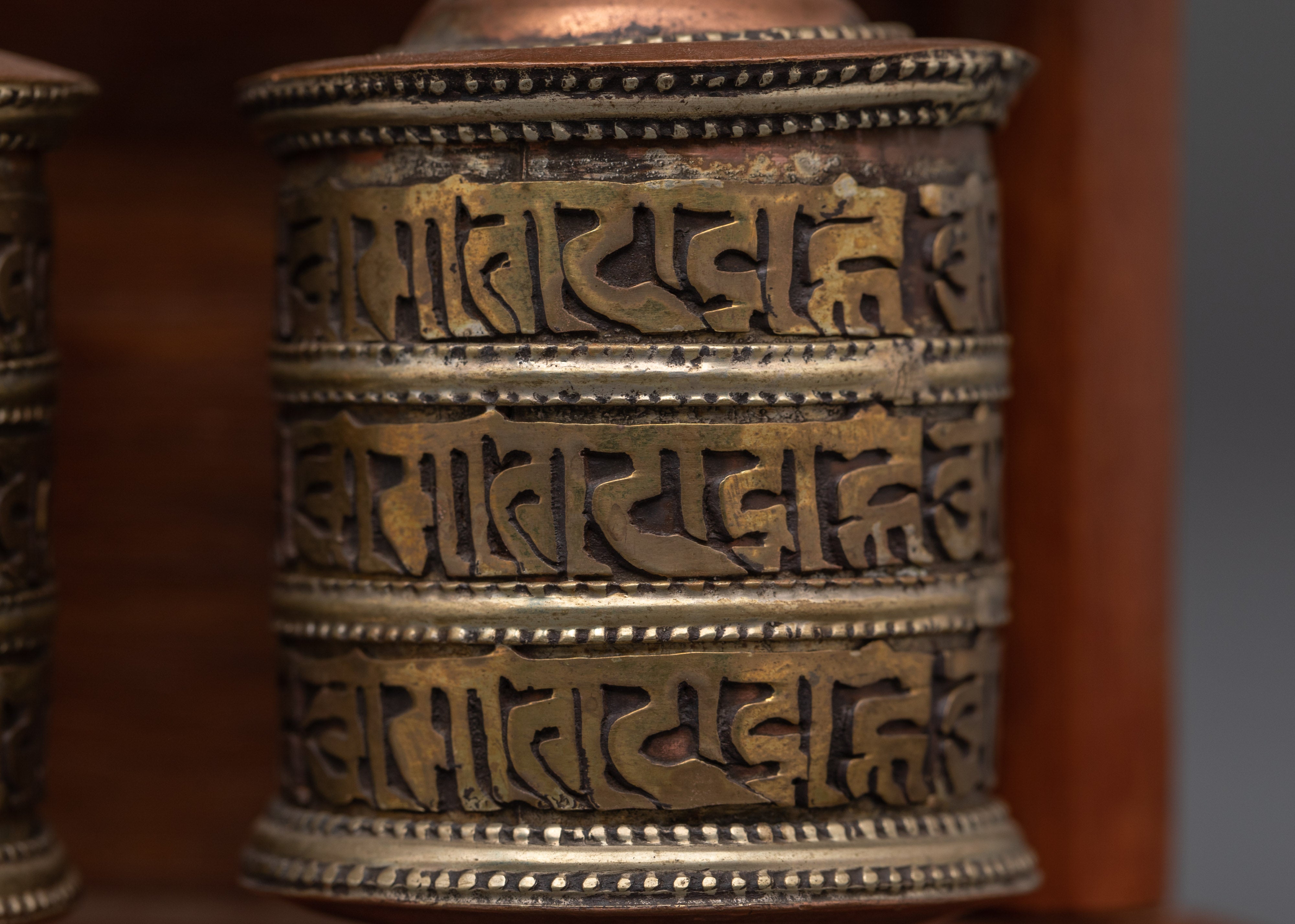 Buddhist Spiritual Prayer Wheel | Sacred Mantra Wheel for Peace