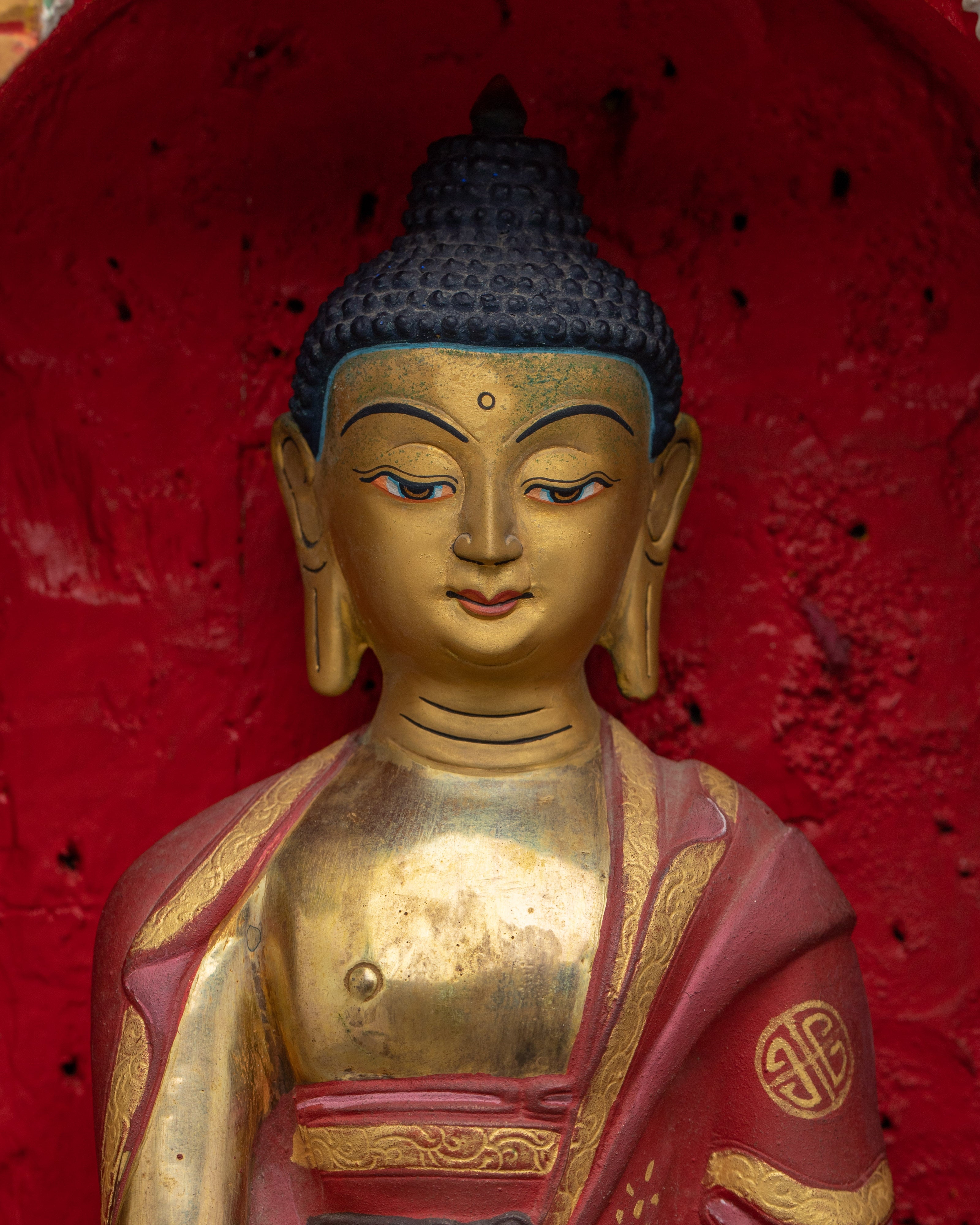 Historical Shakyamuni Buddha Figurine with Beautiful Throne | Enlightened One