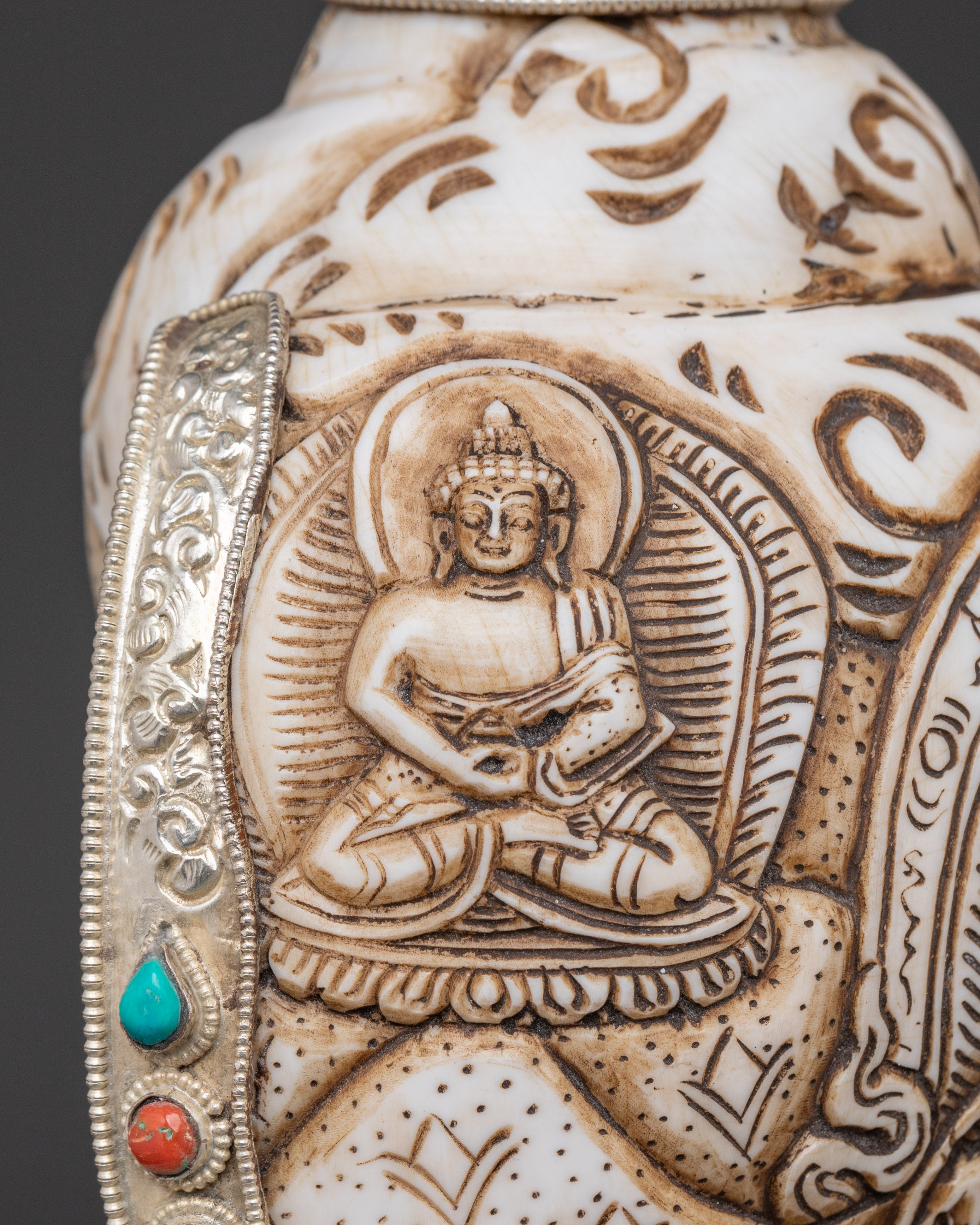 Green Tara Carved Conch | Meditation and Altar Decor