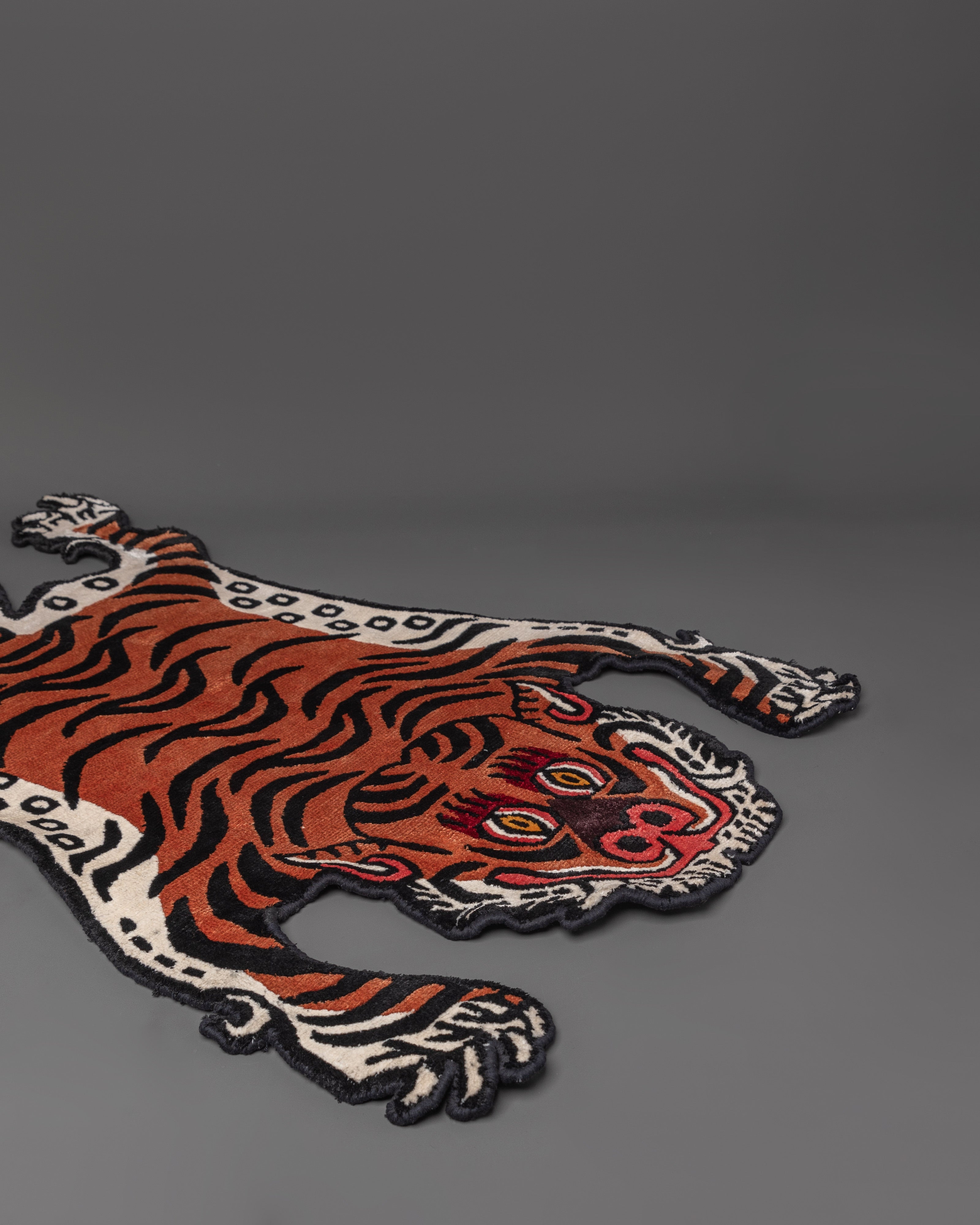 Decorative Tiger Floor Mat | Handcrafted Wool Rug