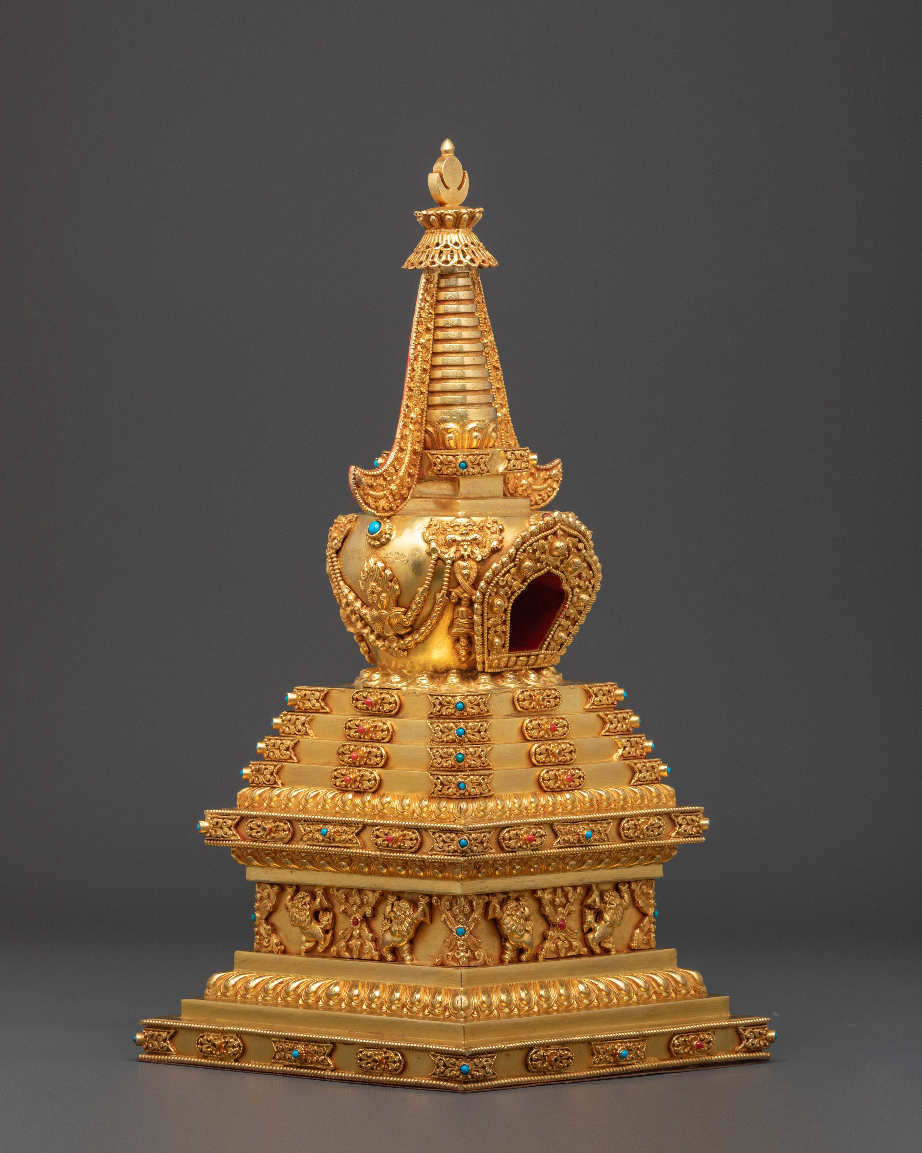 Golden Buddhist Stupa | Path to Enlightenment