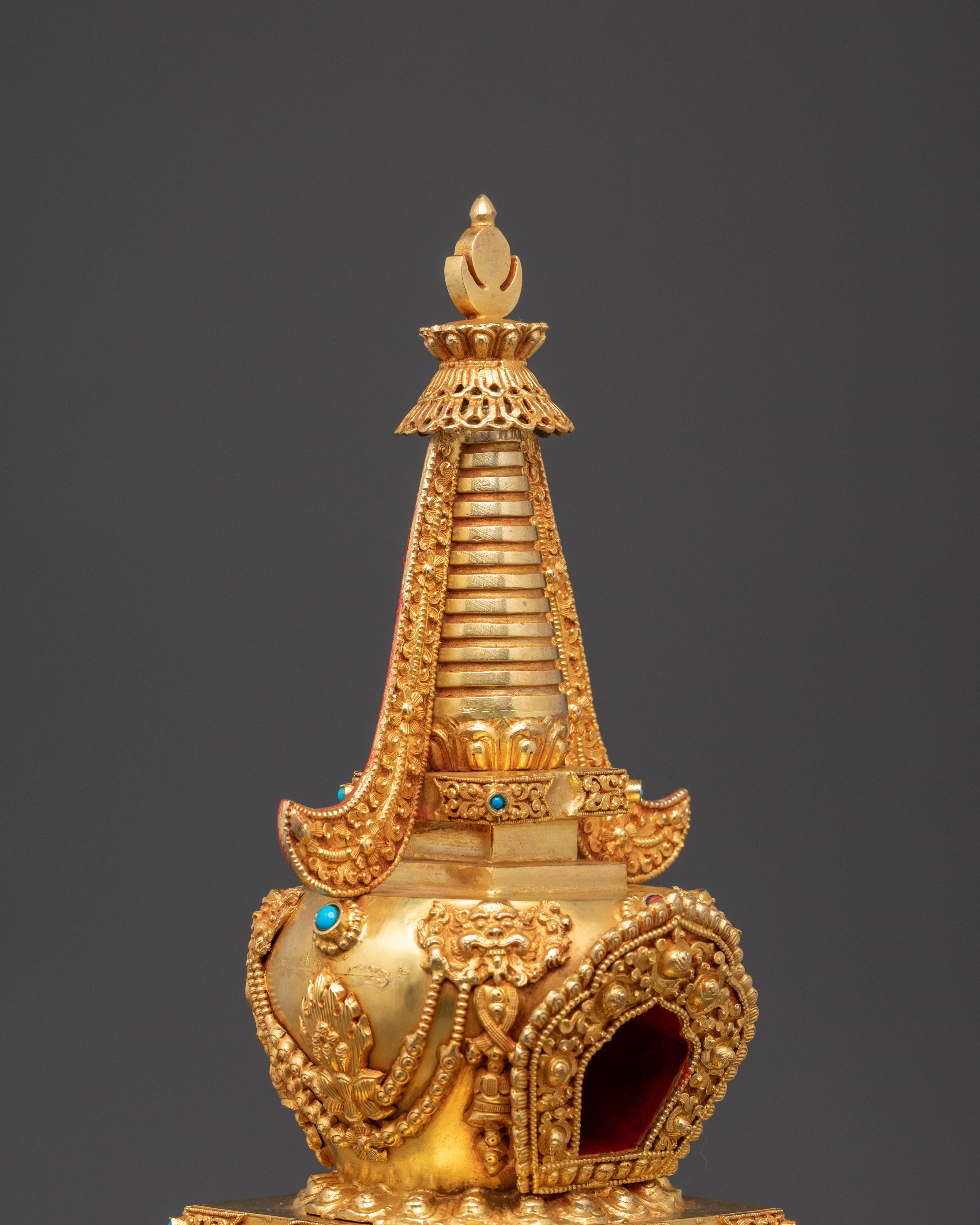Golden Buddhist Stupa | Path to Enlightenment