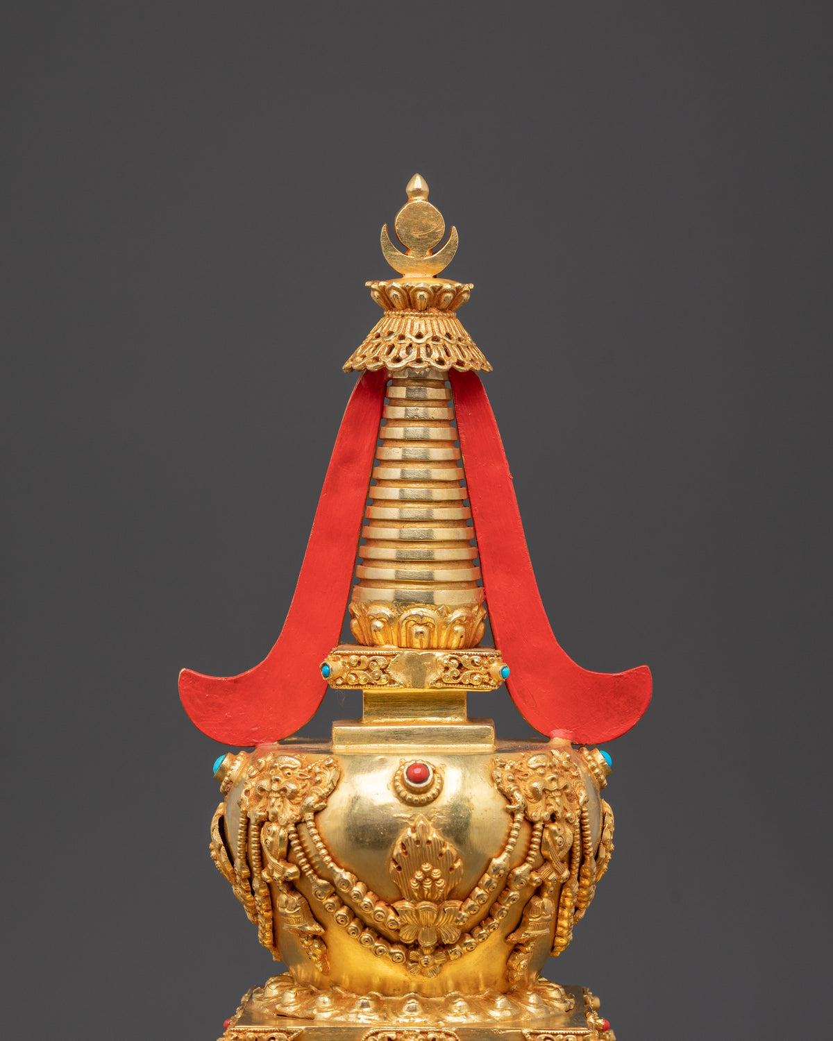 Golden Buddhist Stupa | Path to Enlightenment