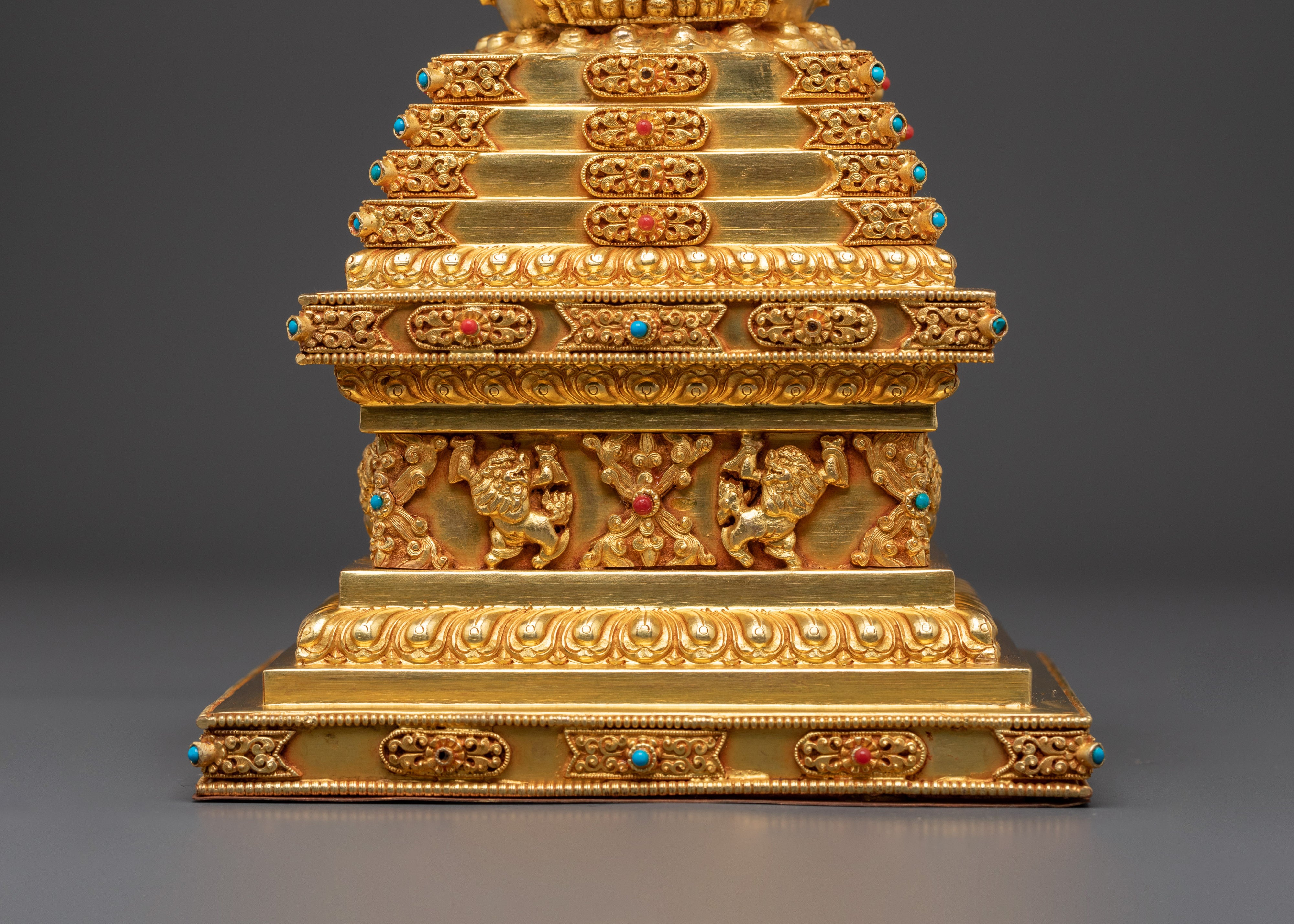 Golden Buddhist Stupa | Path to Enlightenment
