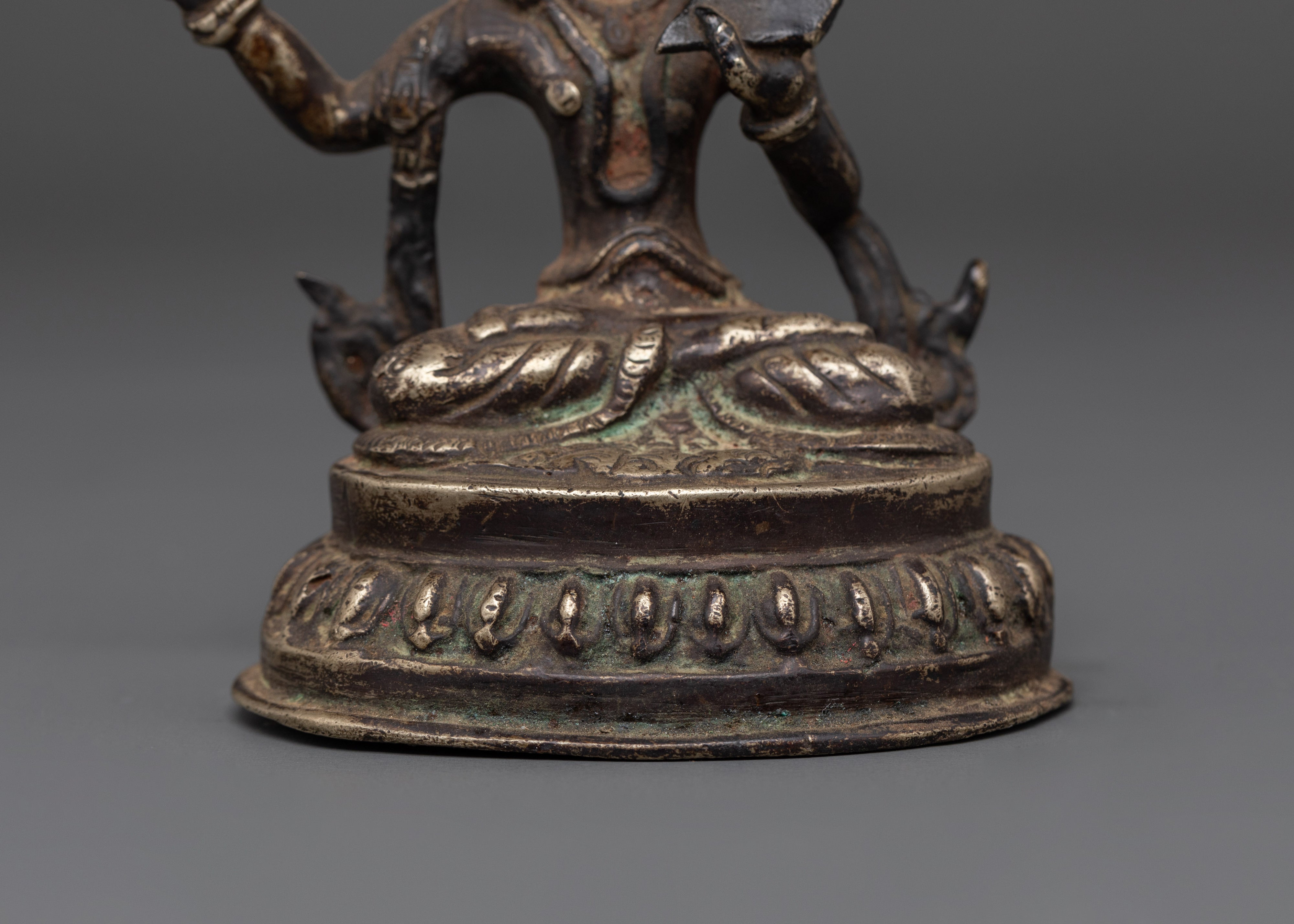 Boddhisattva Manjushri Sculpture | Symbol Of Enlightened wisdom