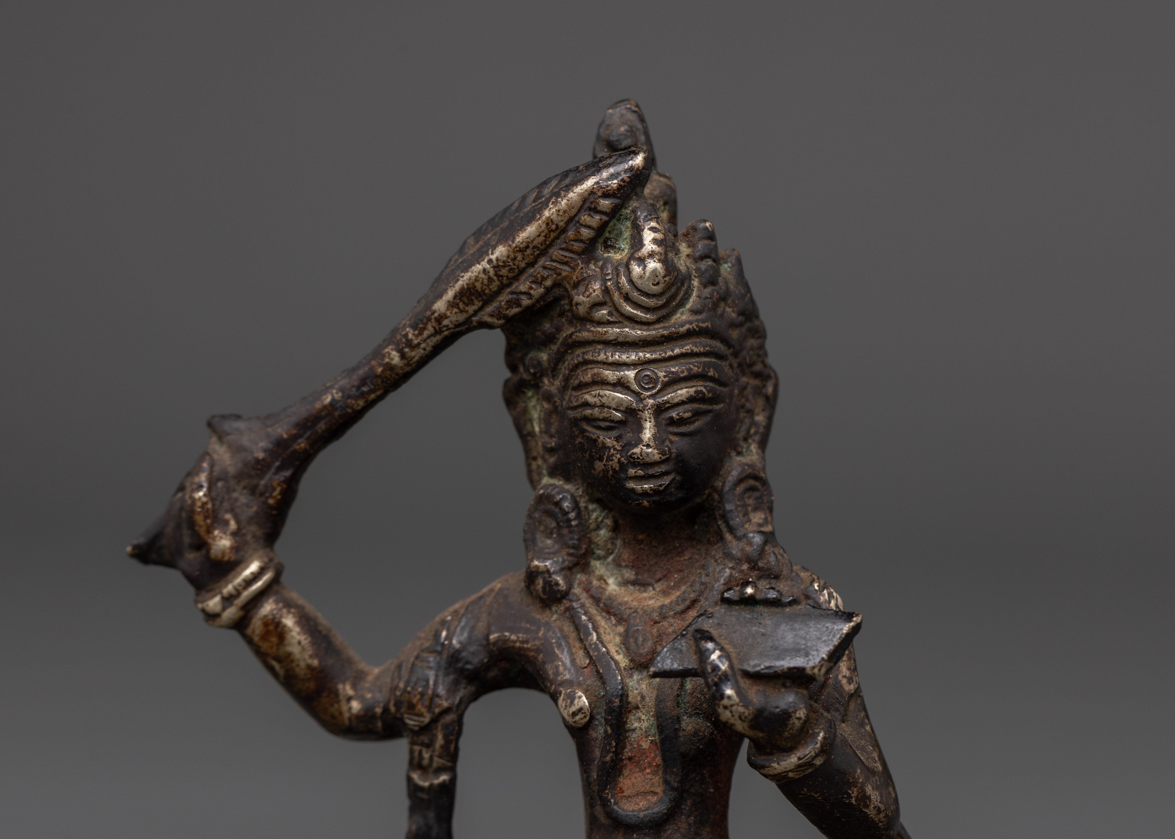 Boddhisattva Manjushri Sculpture | Symbol Of Enlightened wisdom