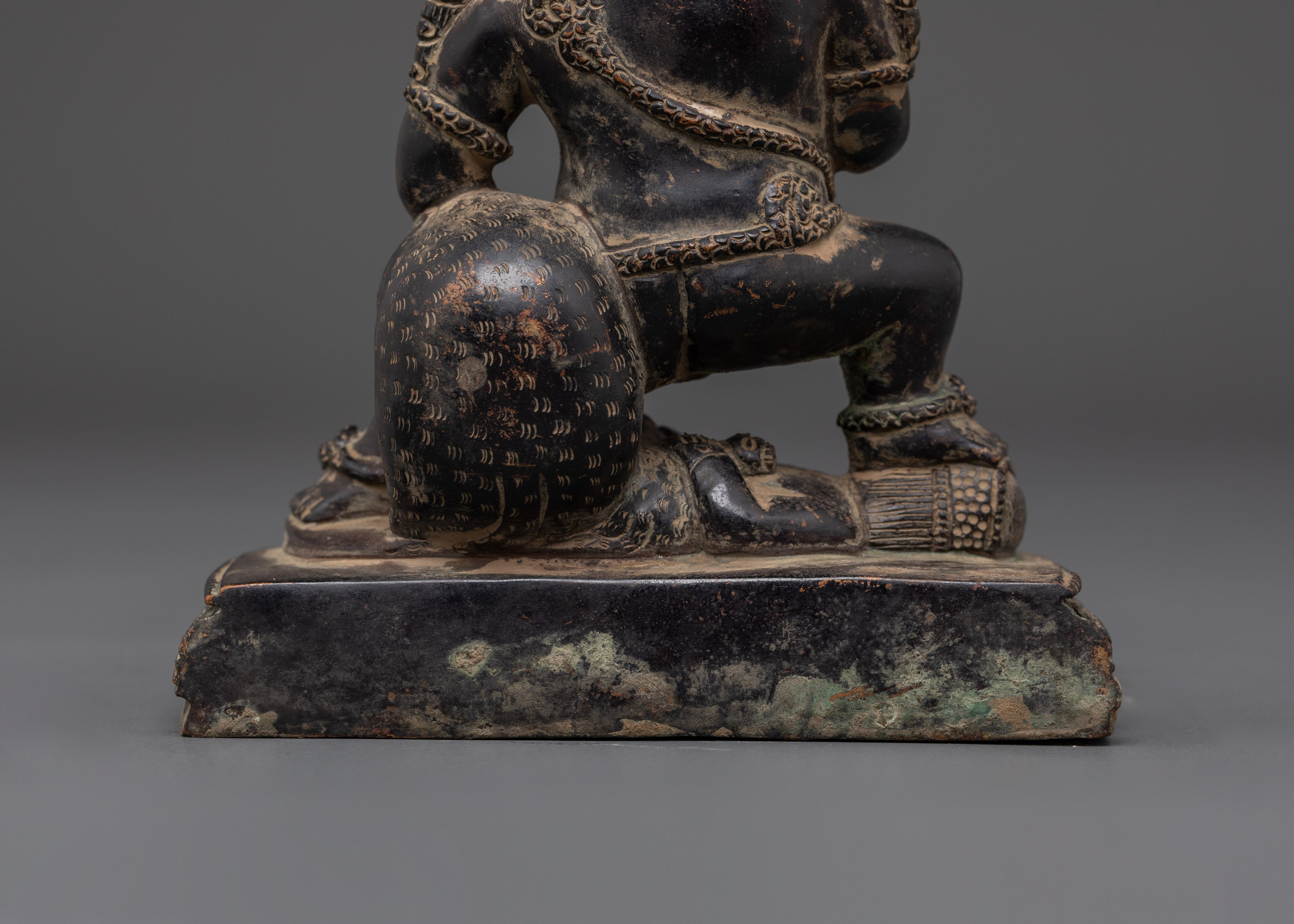Sacred Black Dzambhala Statue | Tibetan Wealth Deity