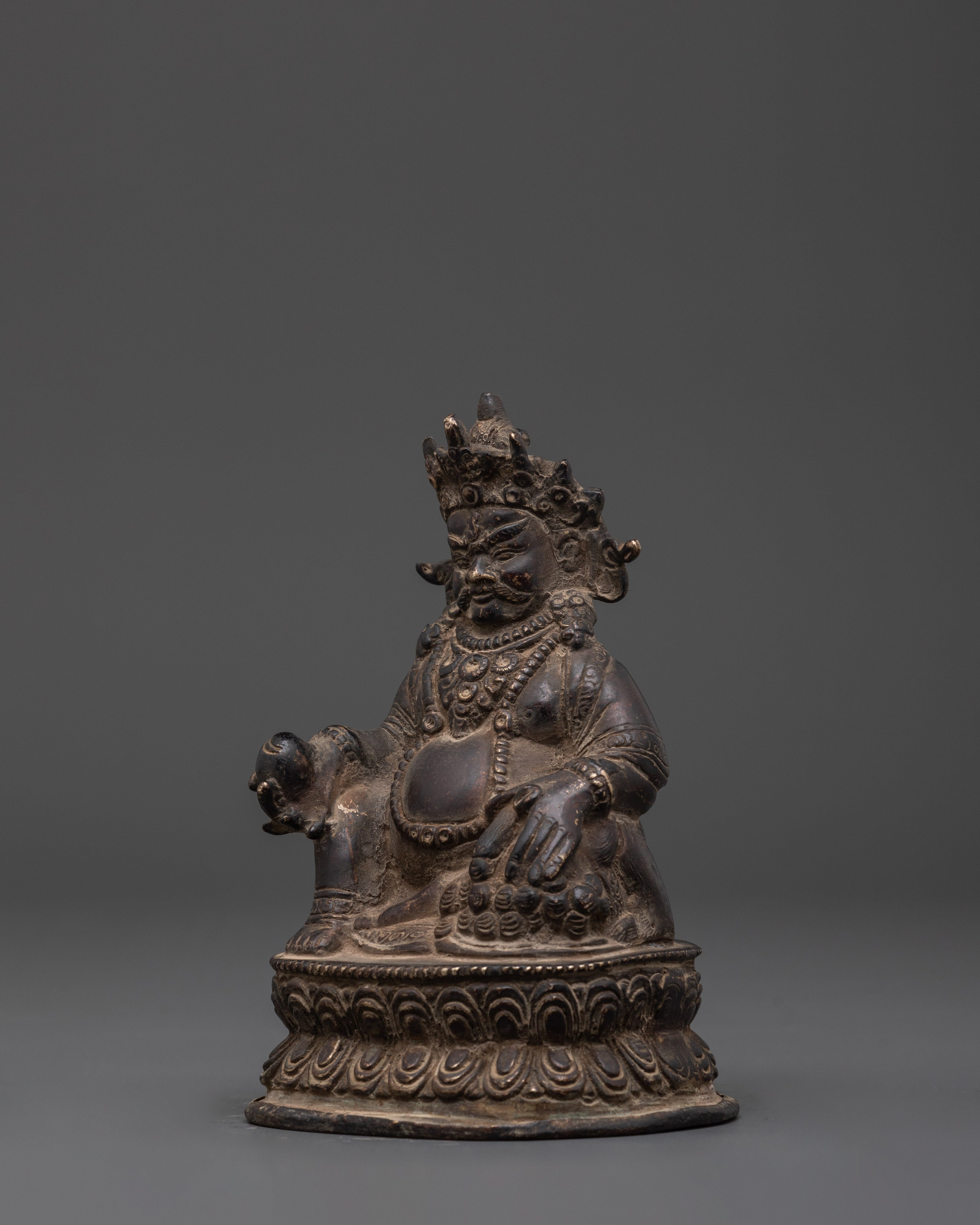 Buddhist Wealth Deity Dzambhala | Spiritual Abundance