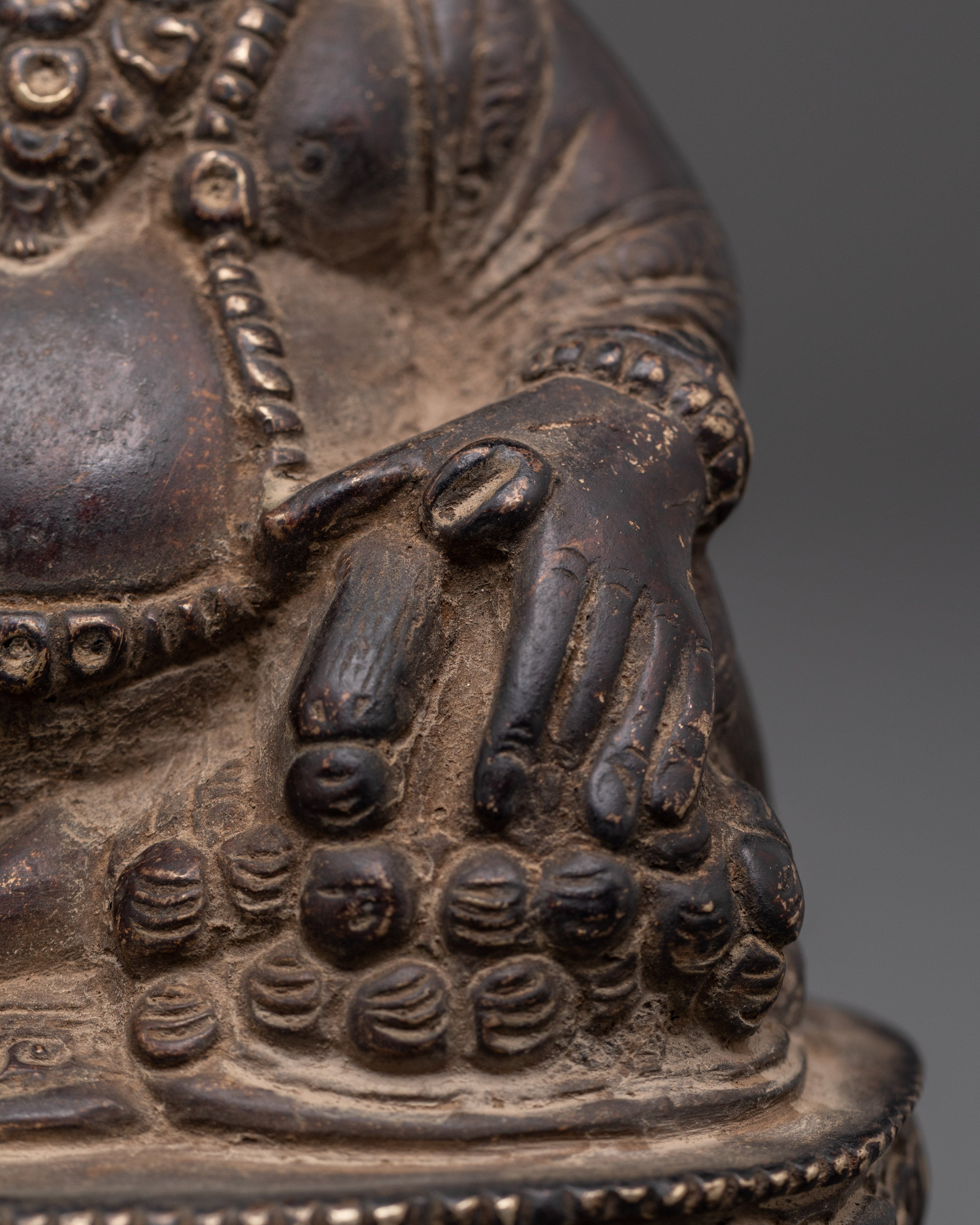 Buddhist Wealth Deity Dzambhala | Spiritual Abundance