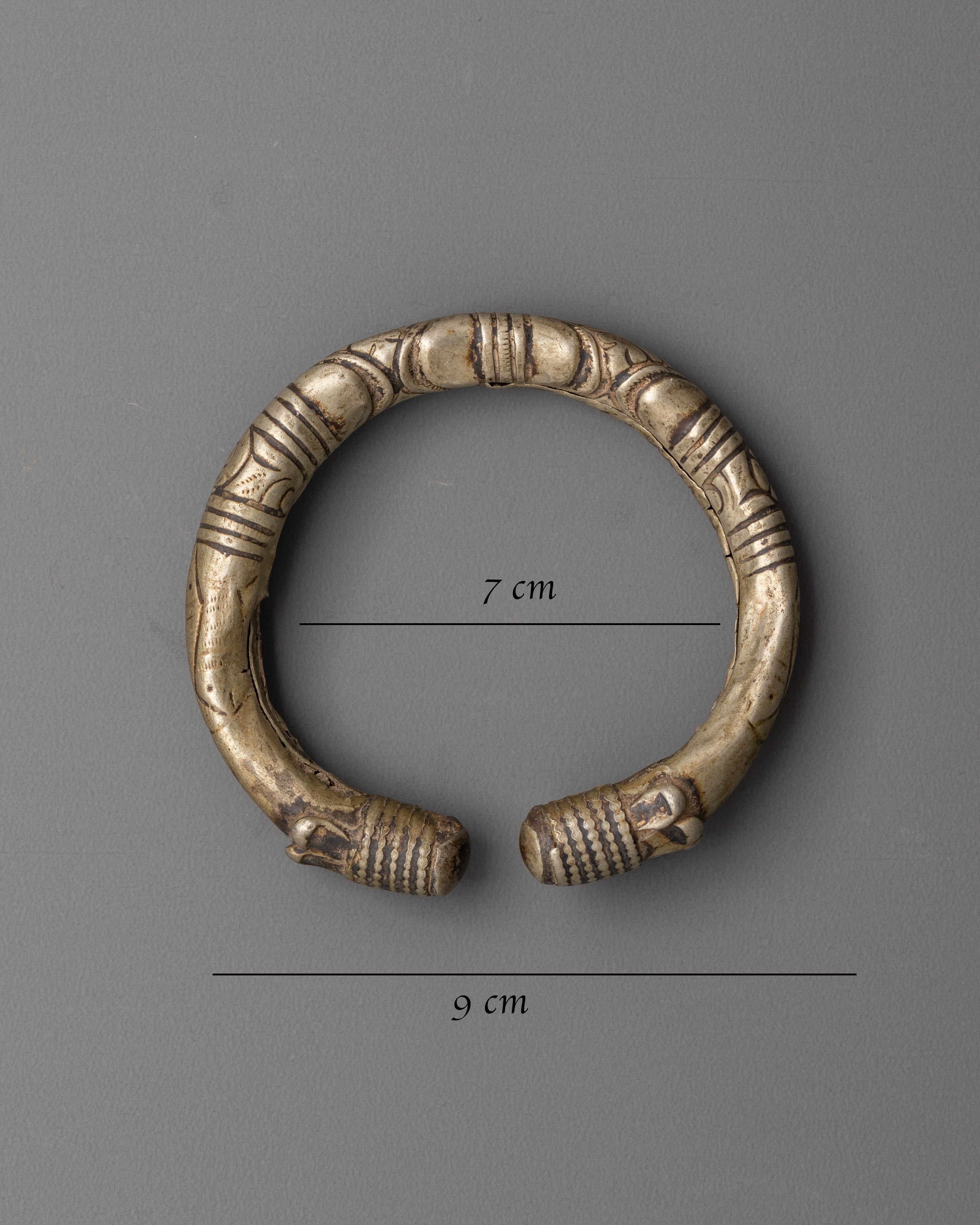 Silver Cuff Armlet Tribal Bracelet |  Beautiful Hand Work Bangle