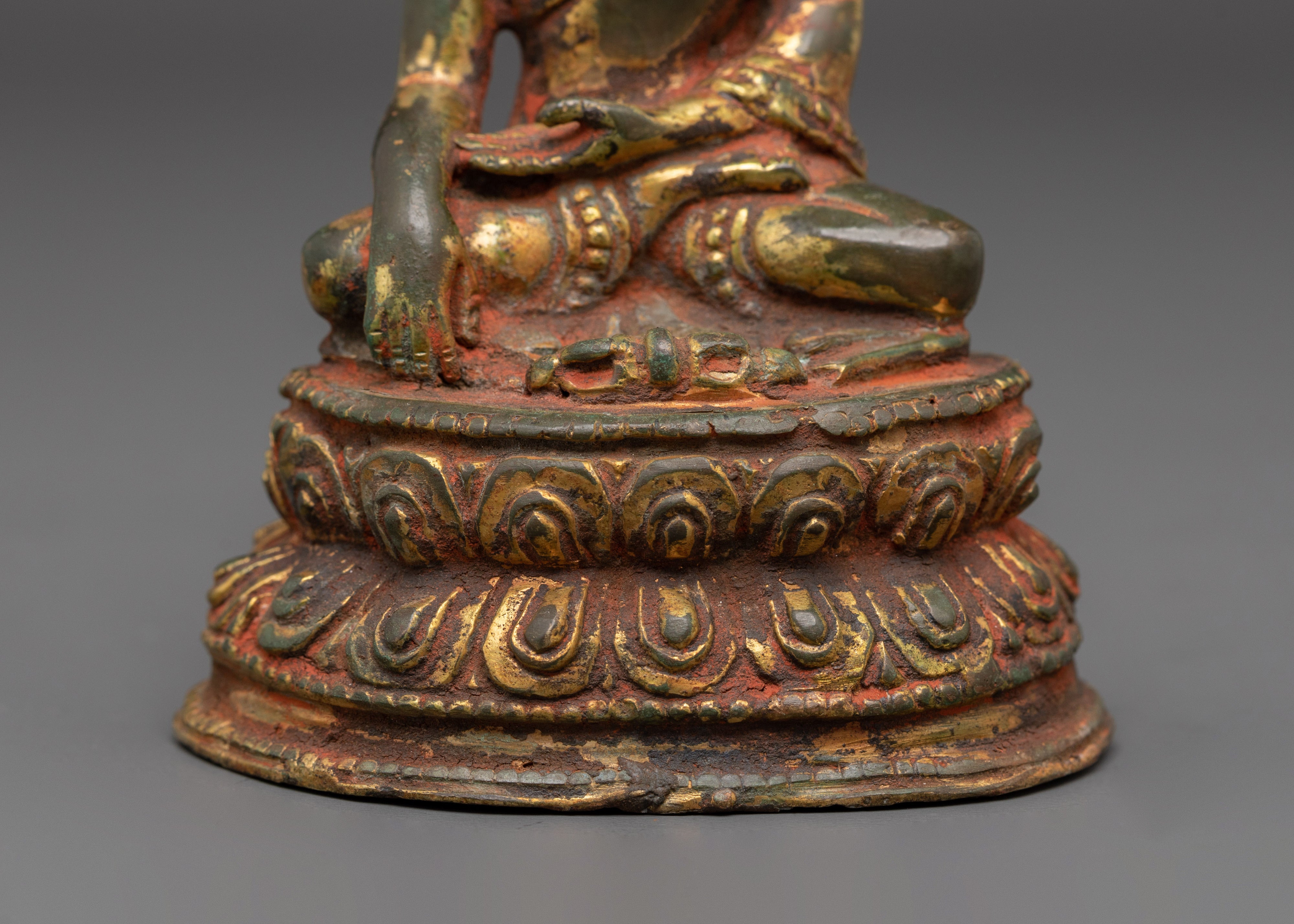 Handmade Gold Inlaid Crown Shakyamuni Buddha Statue | Sacred Buddha Figurine