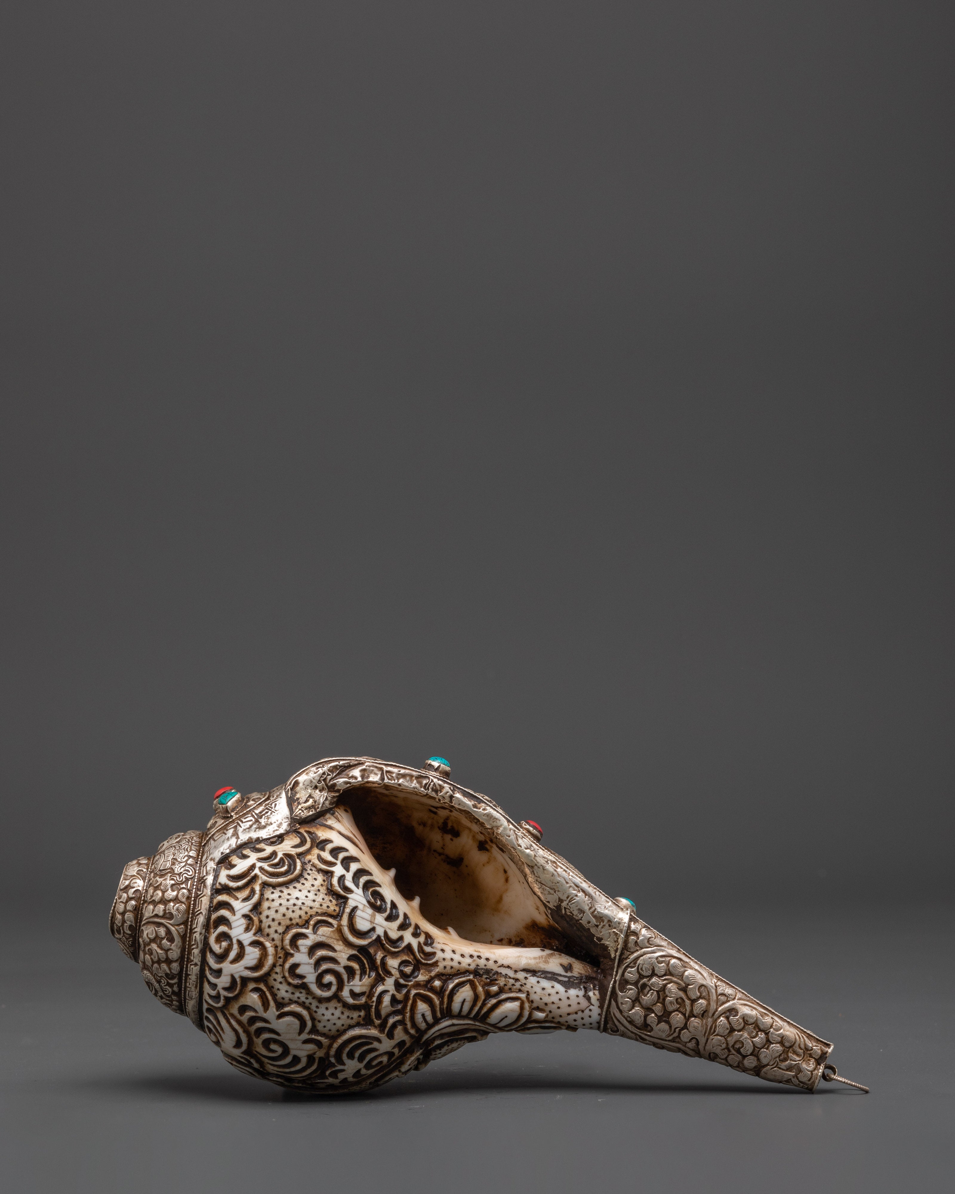 Tibetan Ritual Conch for Buddhist Altar | Chenrezig Carved Conch