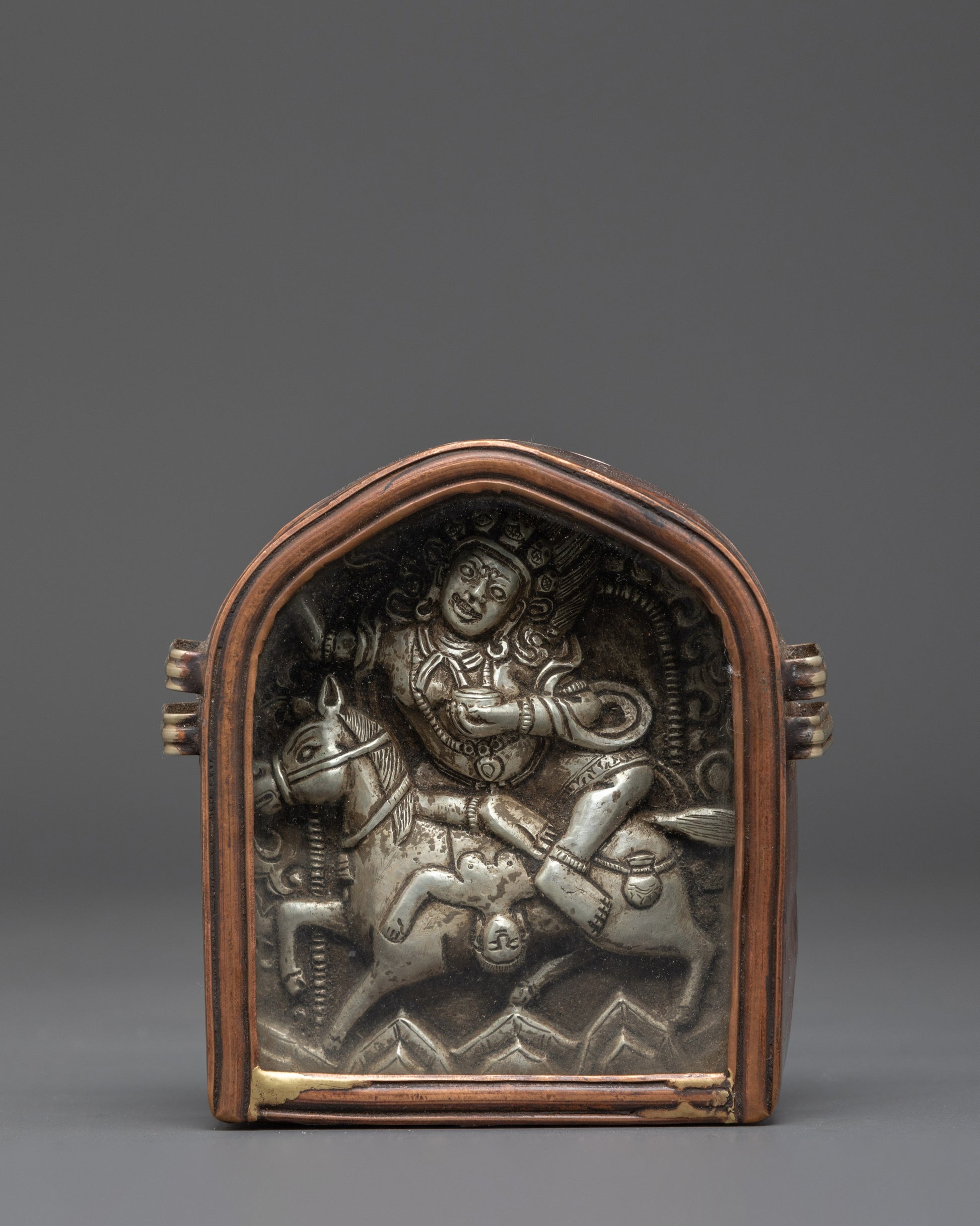 Buddhist protective amulet case
